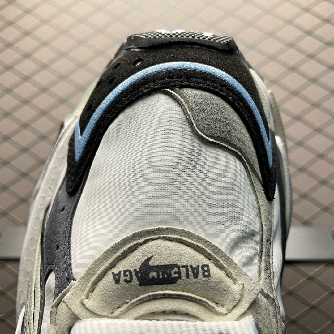 Balenciaga runner broken design shoes
