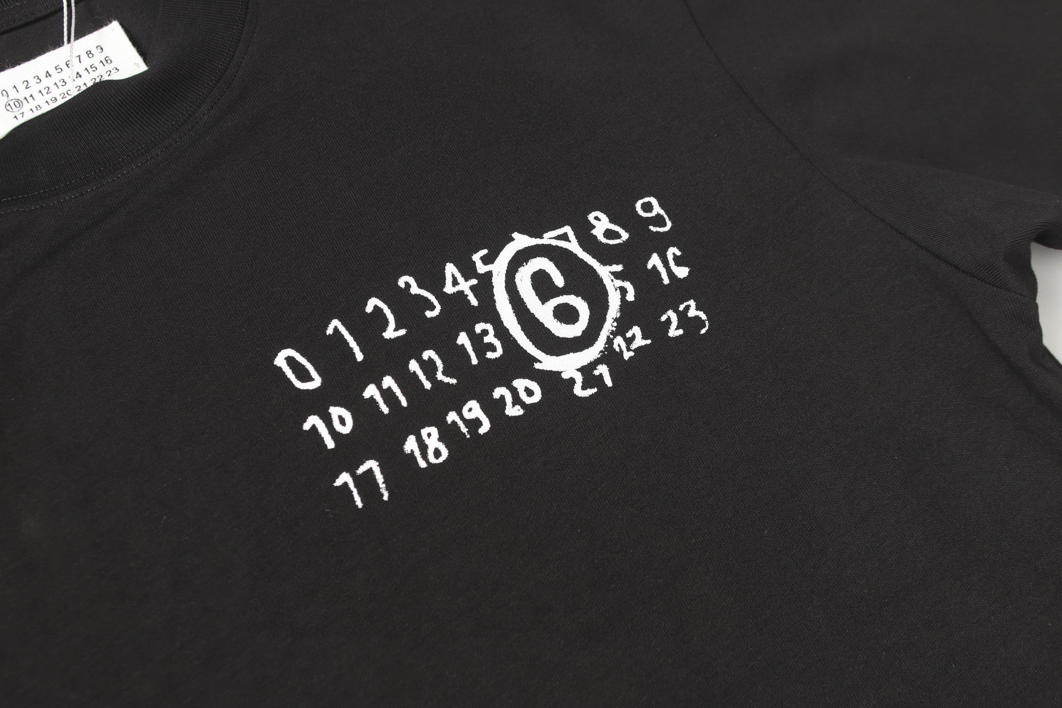 Maison Margiela 25fw graffiti letter round neck tees