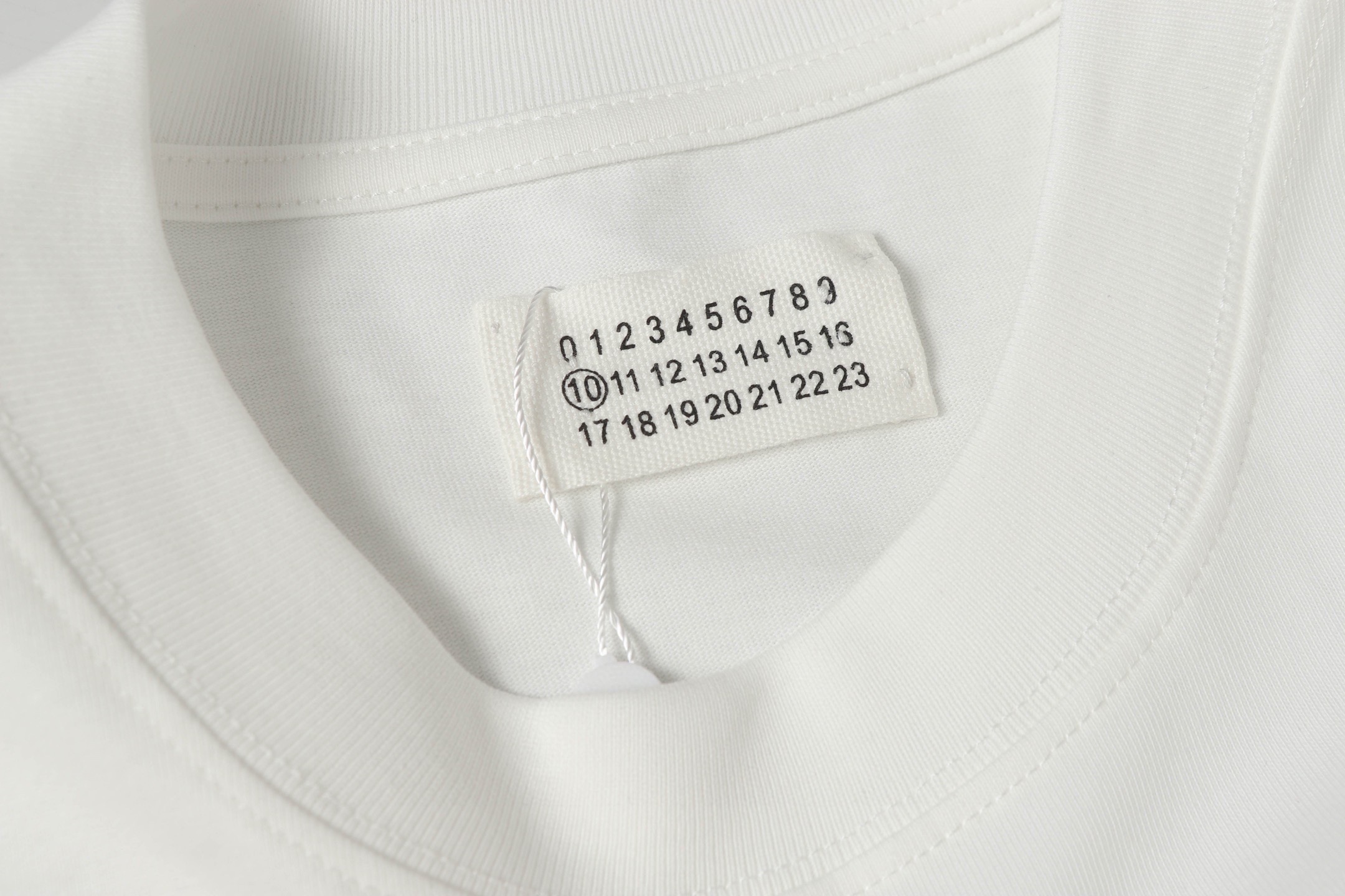 Maison Margiela 25fw graffiti letter round neck tees