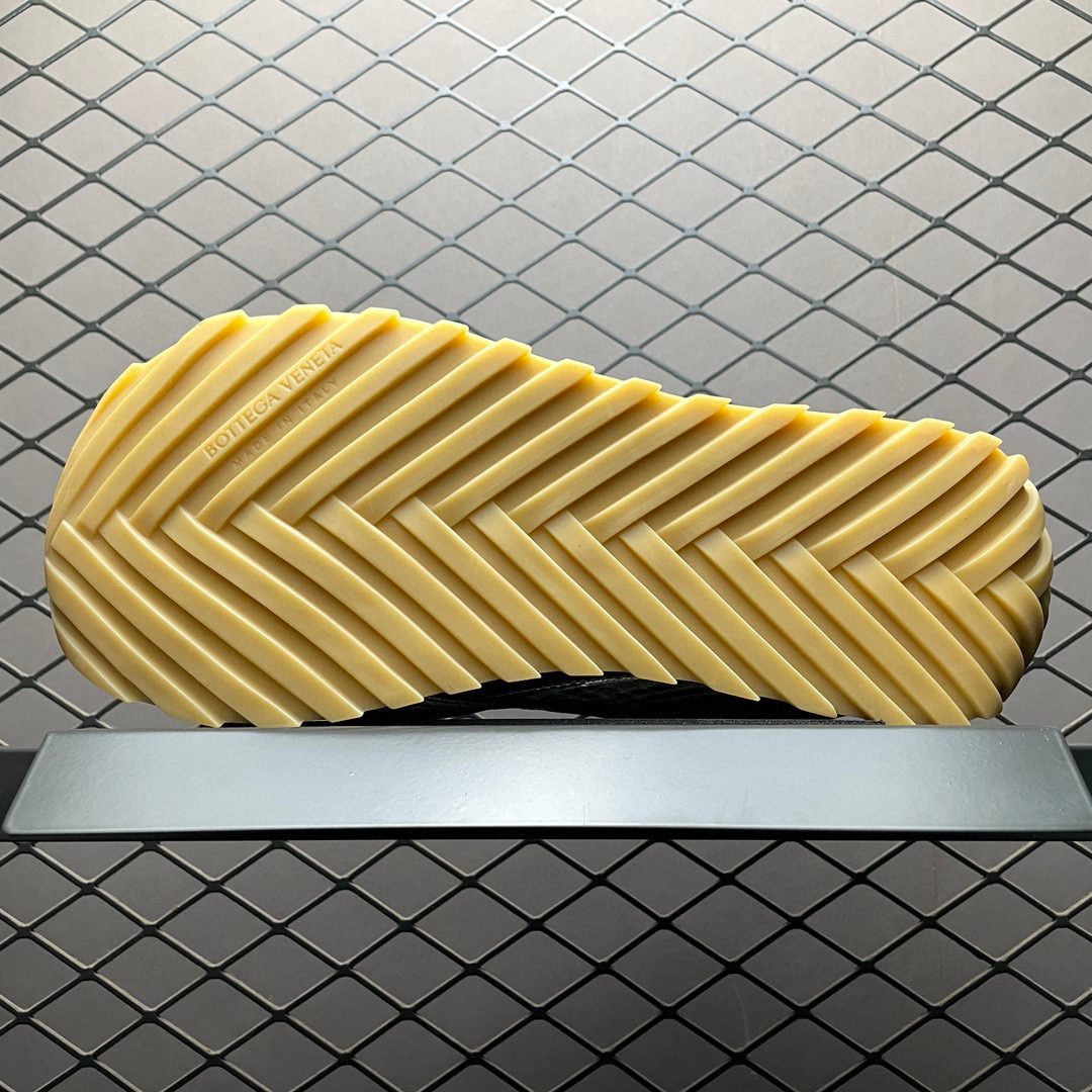 Bottega Veneta Orbit Runner Silver Shoes