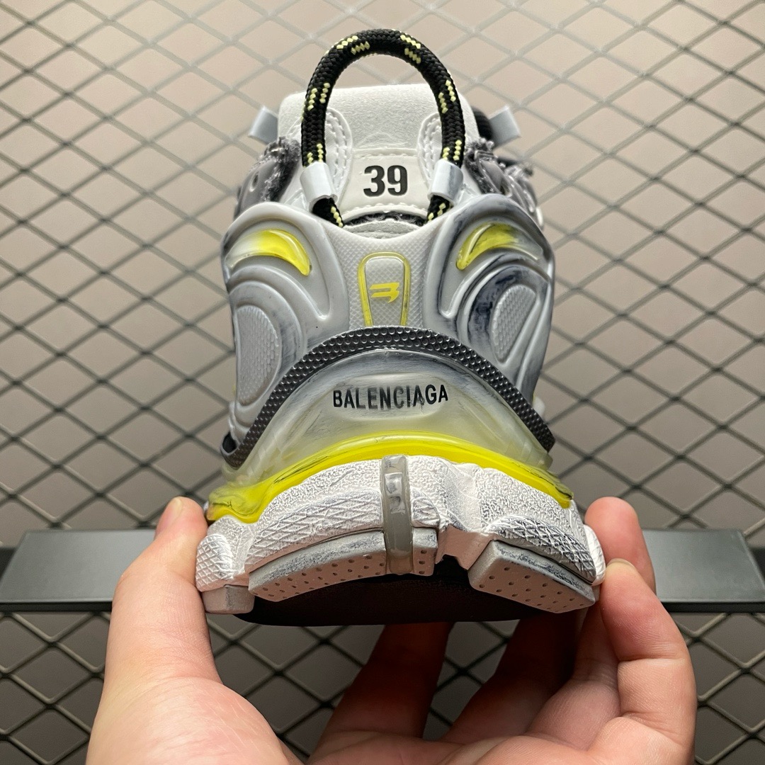 Balenciaga runner broken VG vision shoes