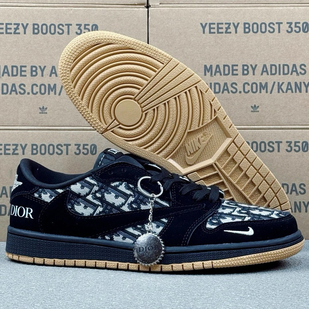 Dior & Travis Scott & Air Jordan 1 Sneaker
