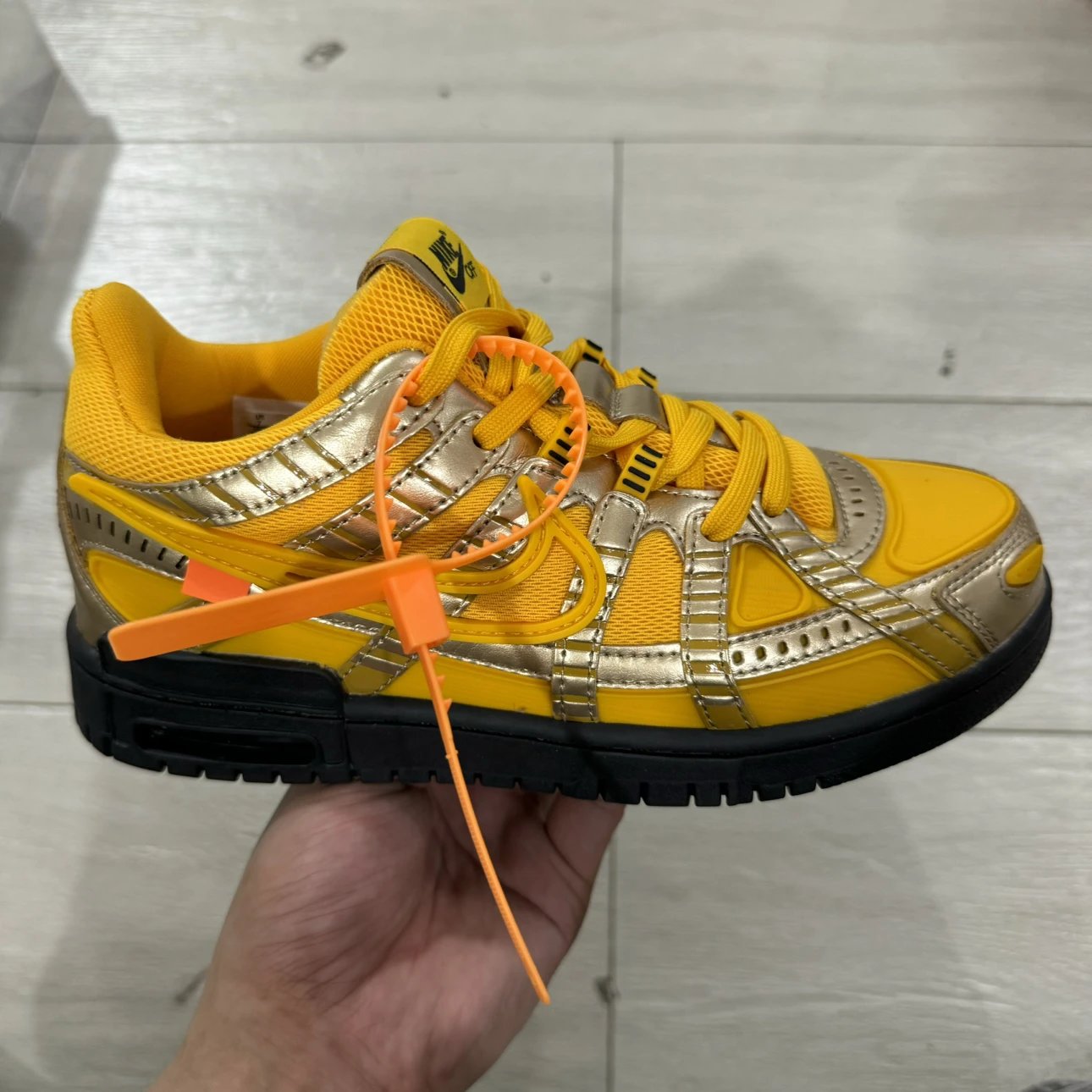 off white & Rubber Dunk Air sneaker Golden Yellow