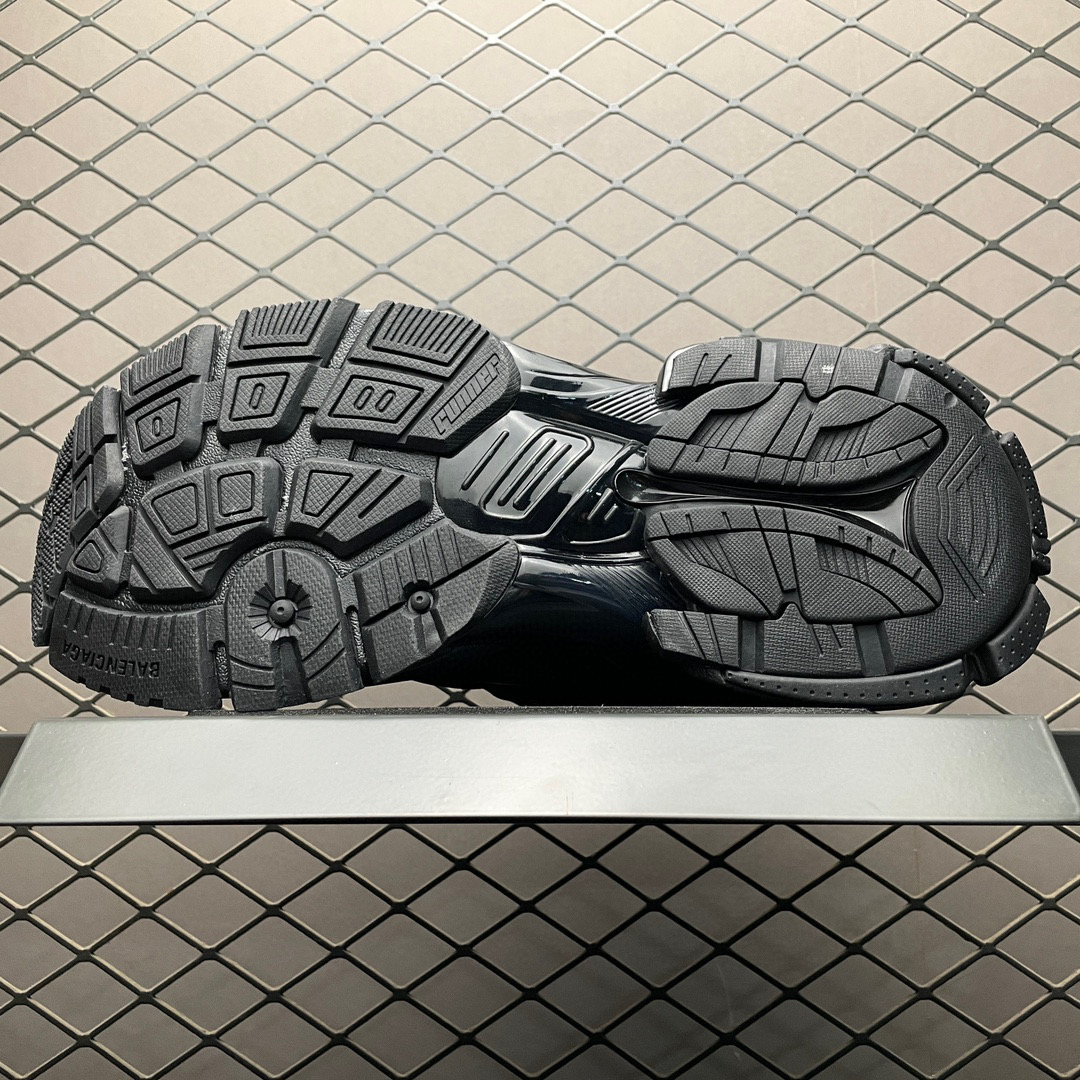 Under Armour & Balenciaga Runner Black