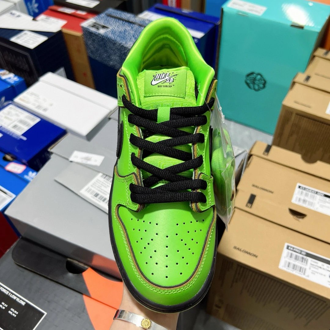 The Powerpuff Girls & Nike SB Dunk Green