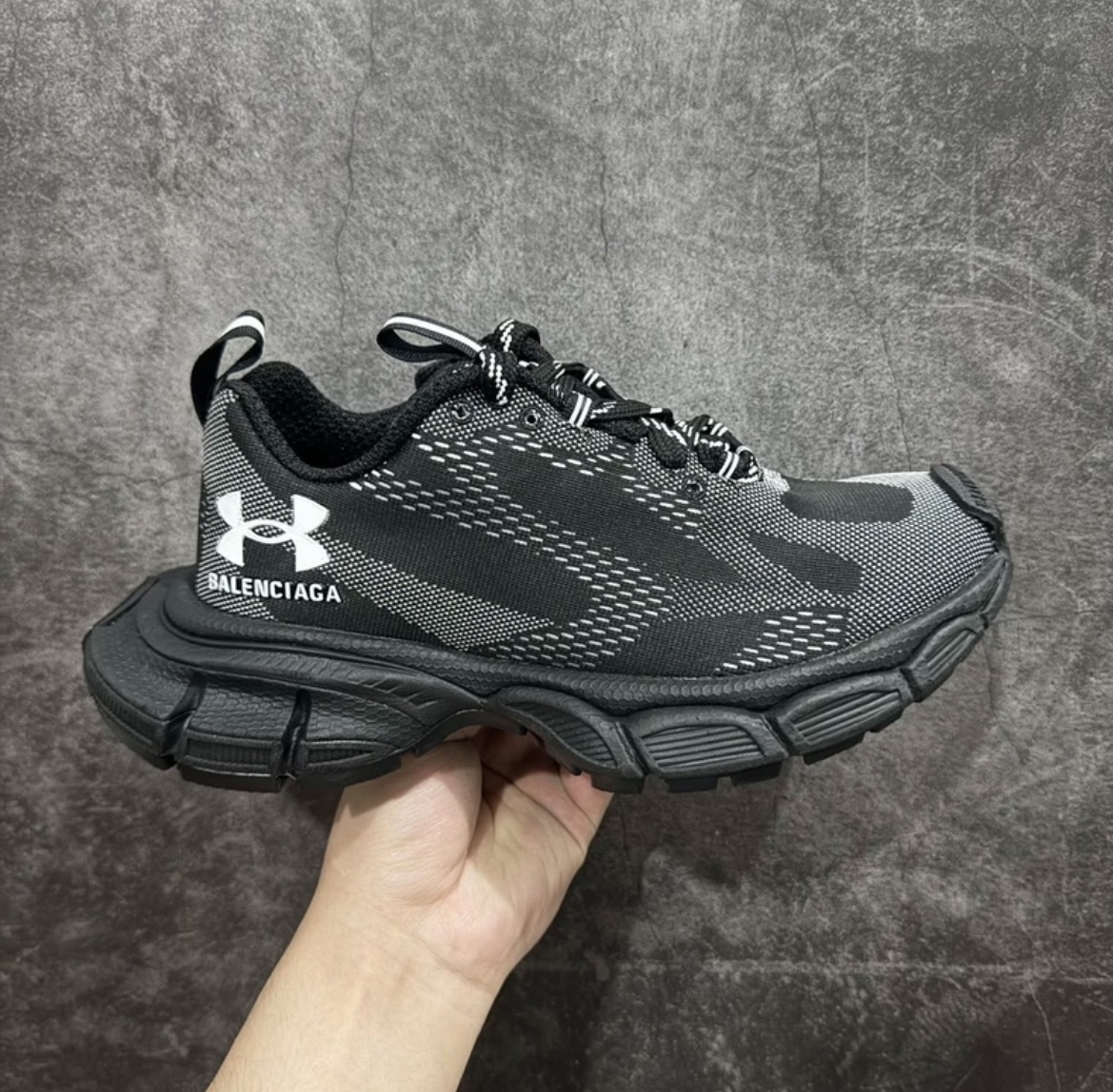 Balenciaga & Under Armour 3XL sneaker Black