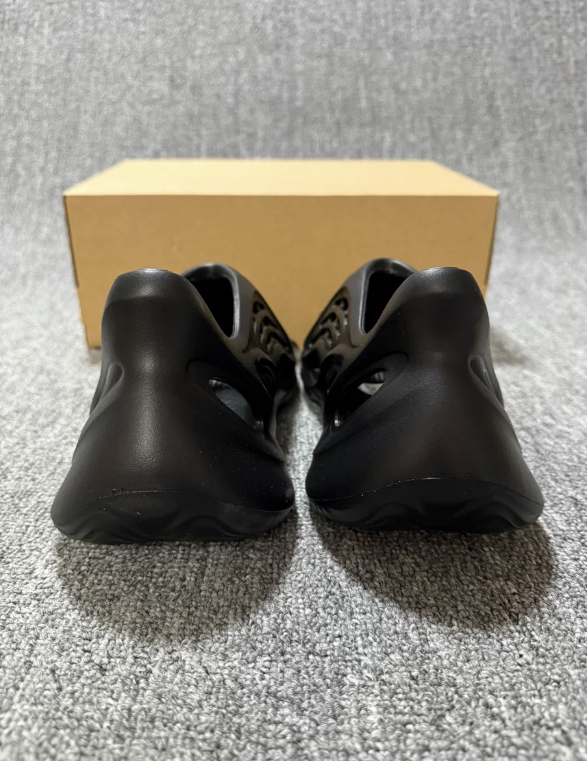 Yeezy Foam Runner Black