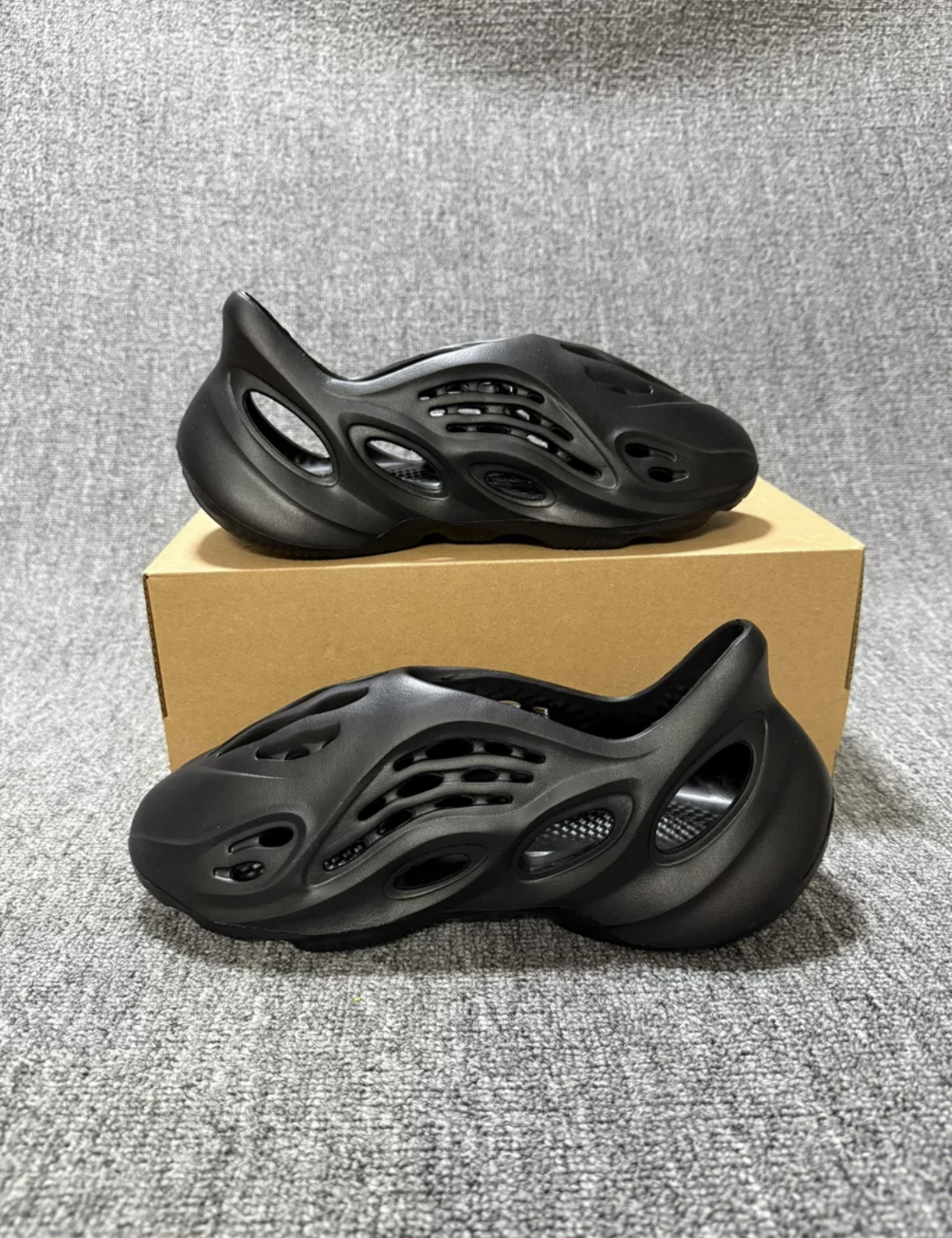 Yeezy Foam Runner Black