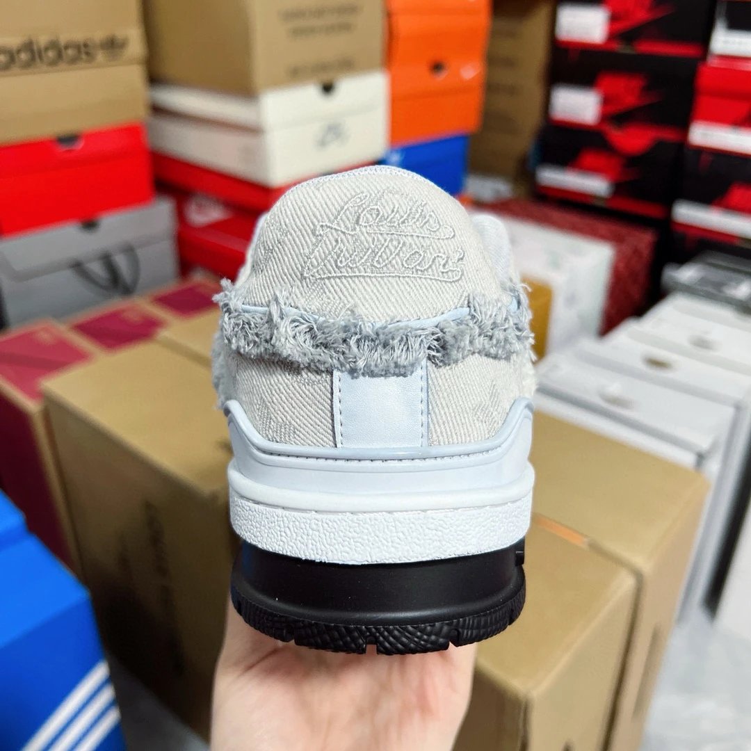 1:1 LV Trainer Denim Material Sneaker Grey
