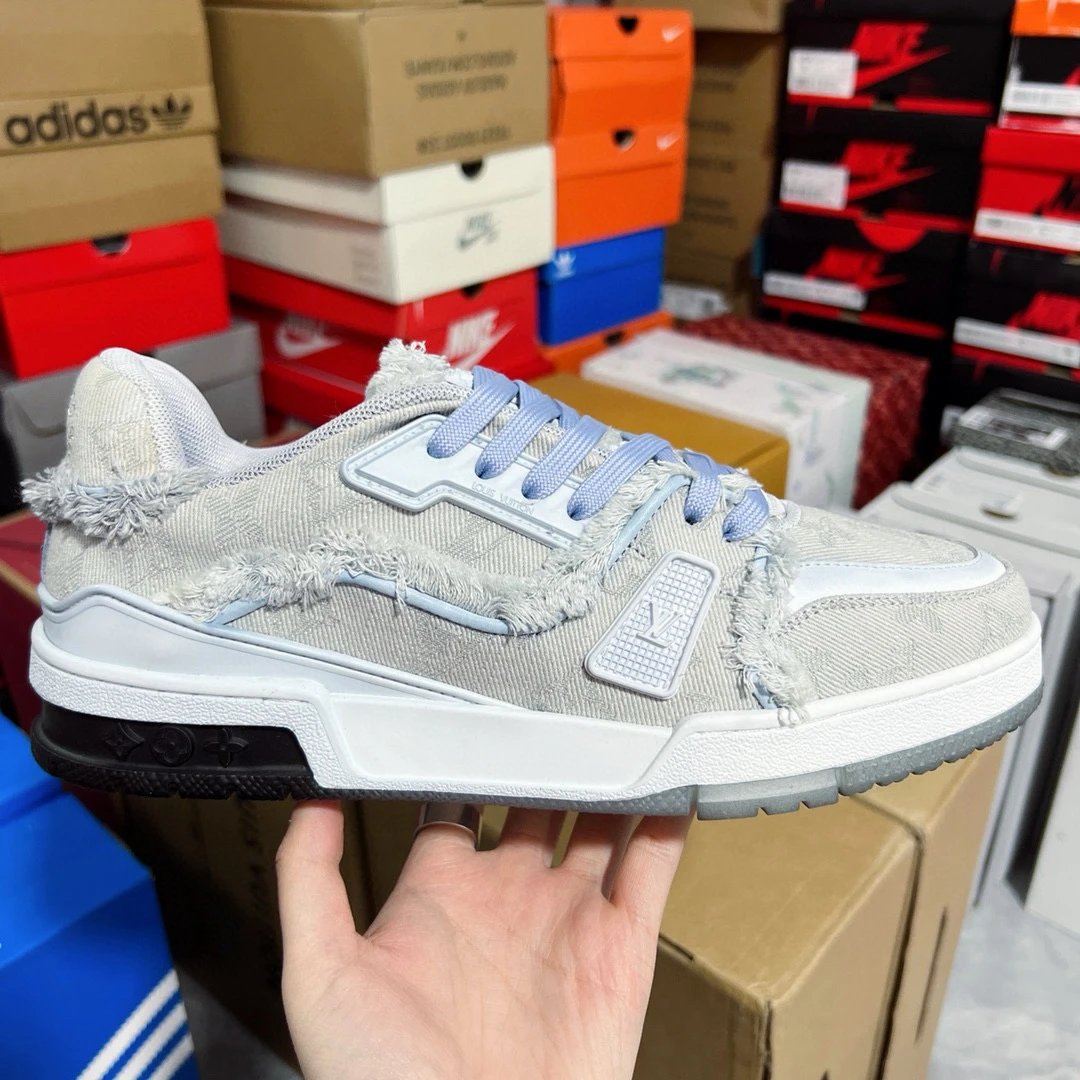 1:1 LV Trainer Denim Material Sneaker Grey