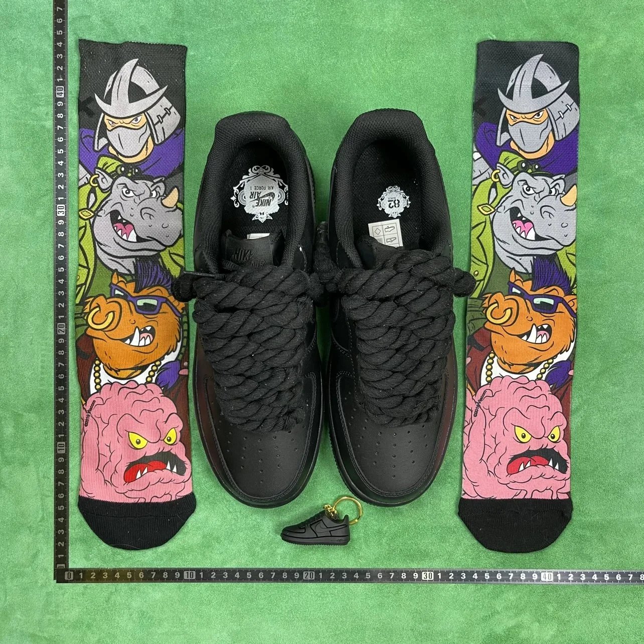 Air Force 1 Twisted shoelace sneaker Black Color with Socks & keychain & extra laces