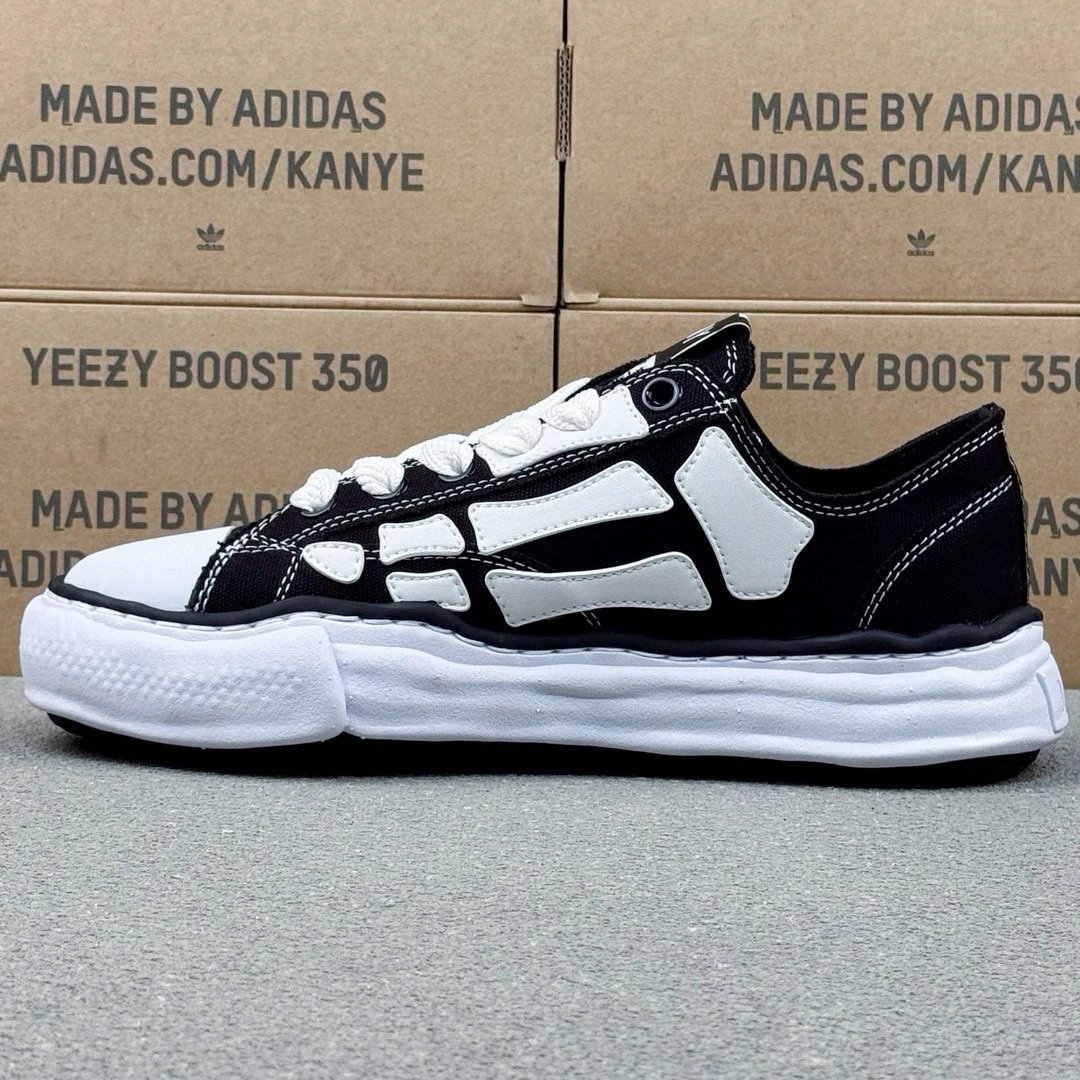 MMY & Amiri Skel Sneaker Black with bone