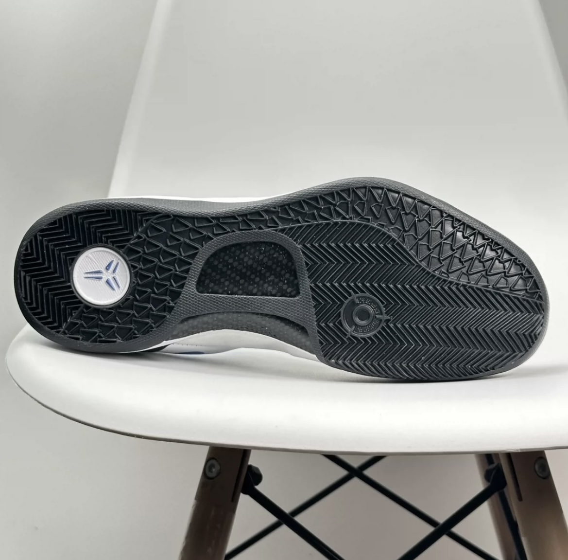 Nike Zoom Kobe VIII white blue