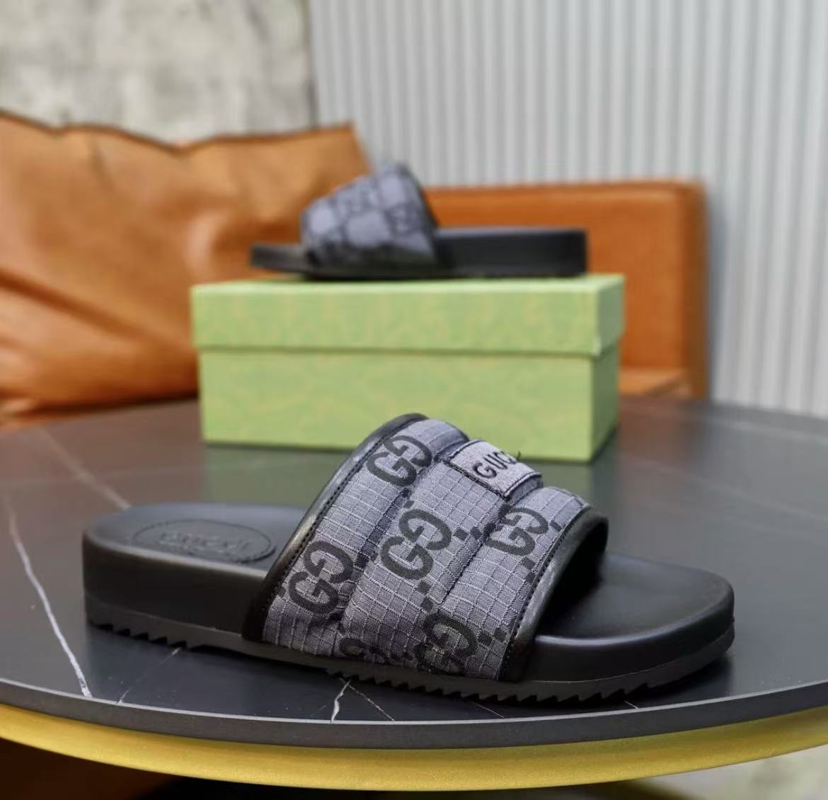 Gucci Slippers Black