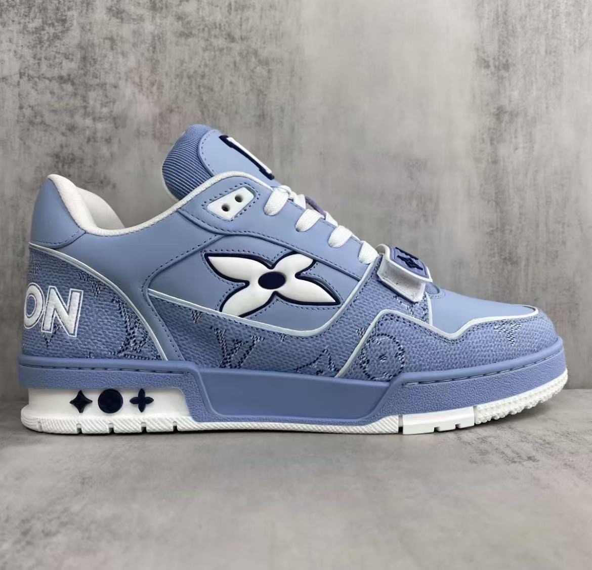 1:1 best quality LV skate