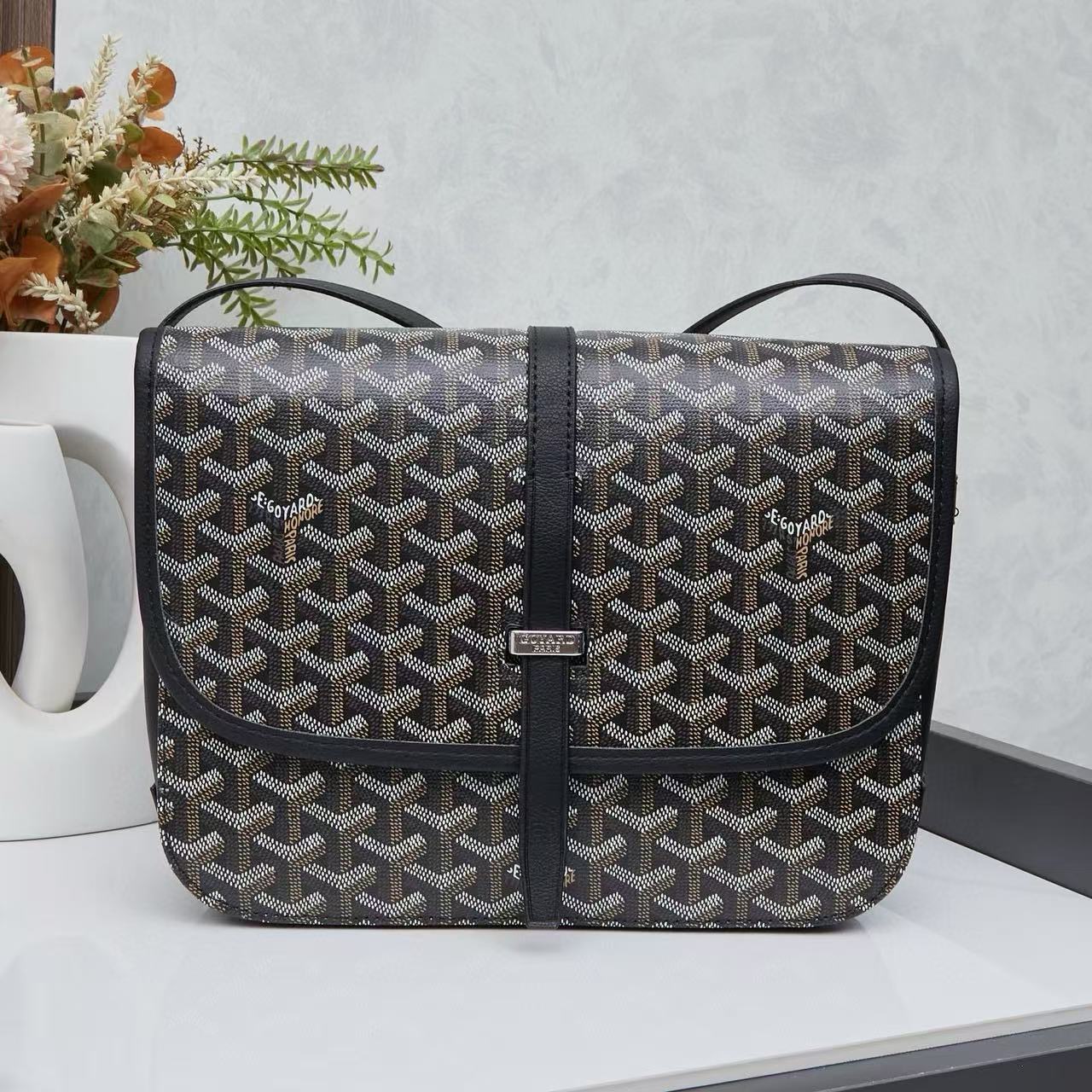 goyard package