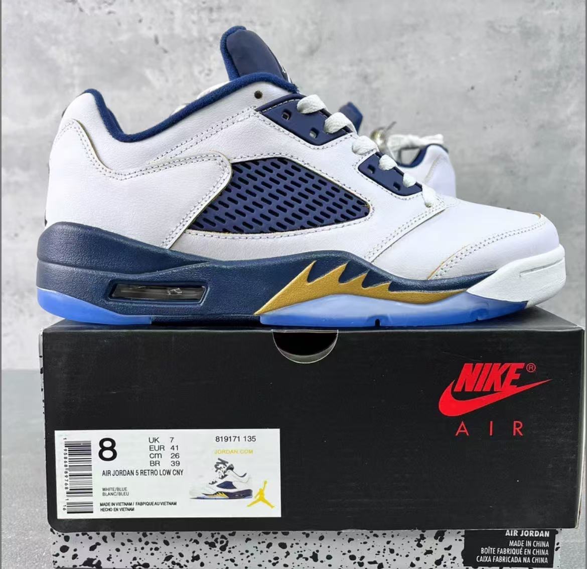 Air Jordan 5 Low above the sea