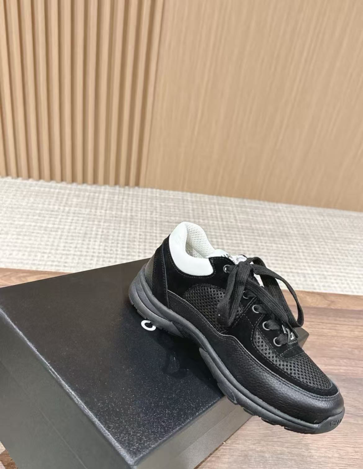 CHANEL classic black and white panda-patterned breathable mesh sports shoes