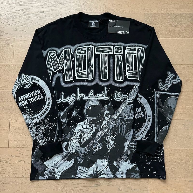 MIXEDE MOTION Astronaut Retro Cotton Long-Sleeve T-Shirt