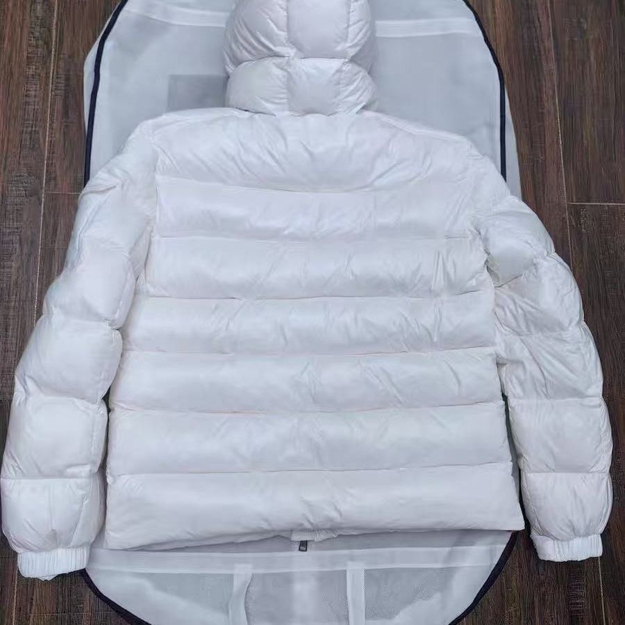 Moncler 2025 Winter Men's Short Down Jacket with Thickened Lining and Glossy Finish for Warmth