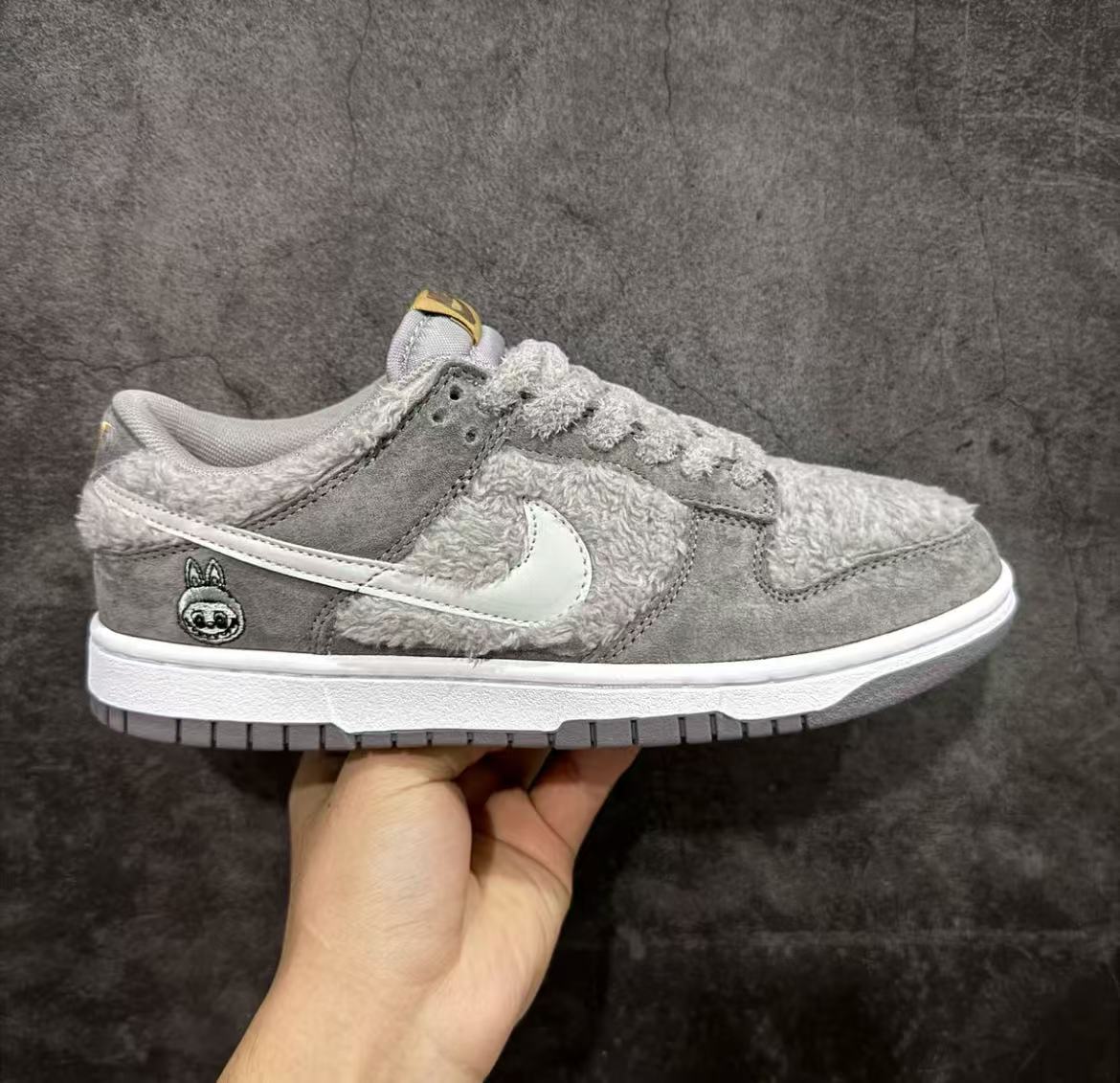 Nike Dunk Low labubu