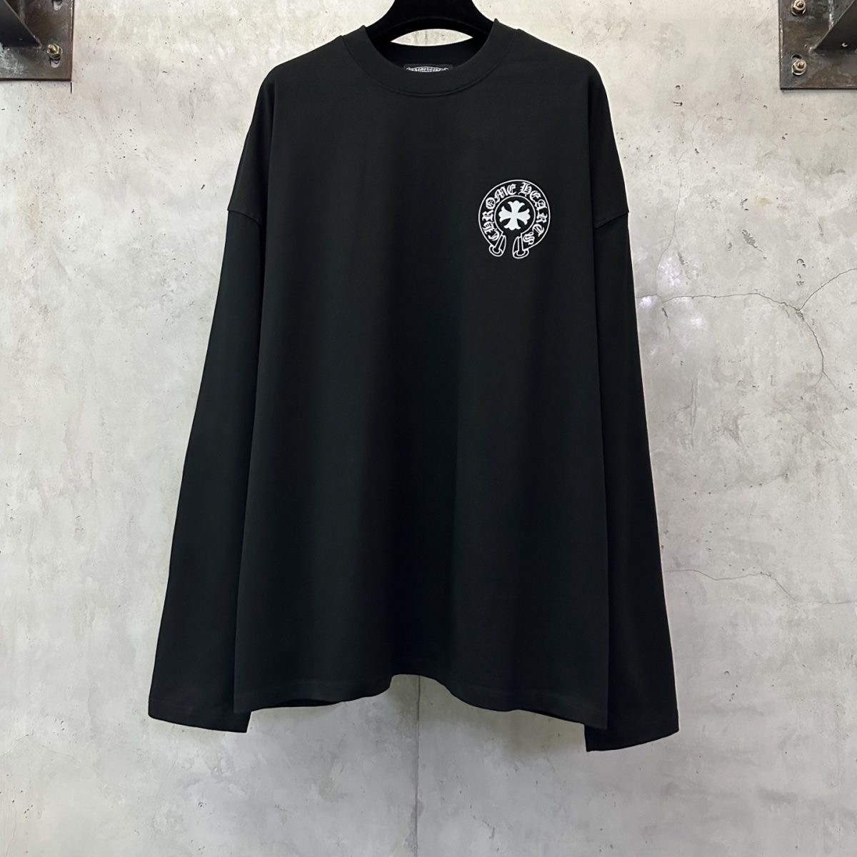 Chrome Heart American Classic Cross Sanskrit Grey Letter Round Neck Long Sleeve T-shirt Same Style