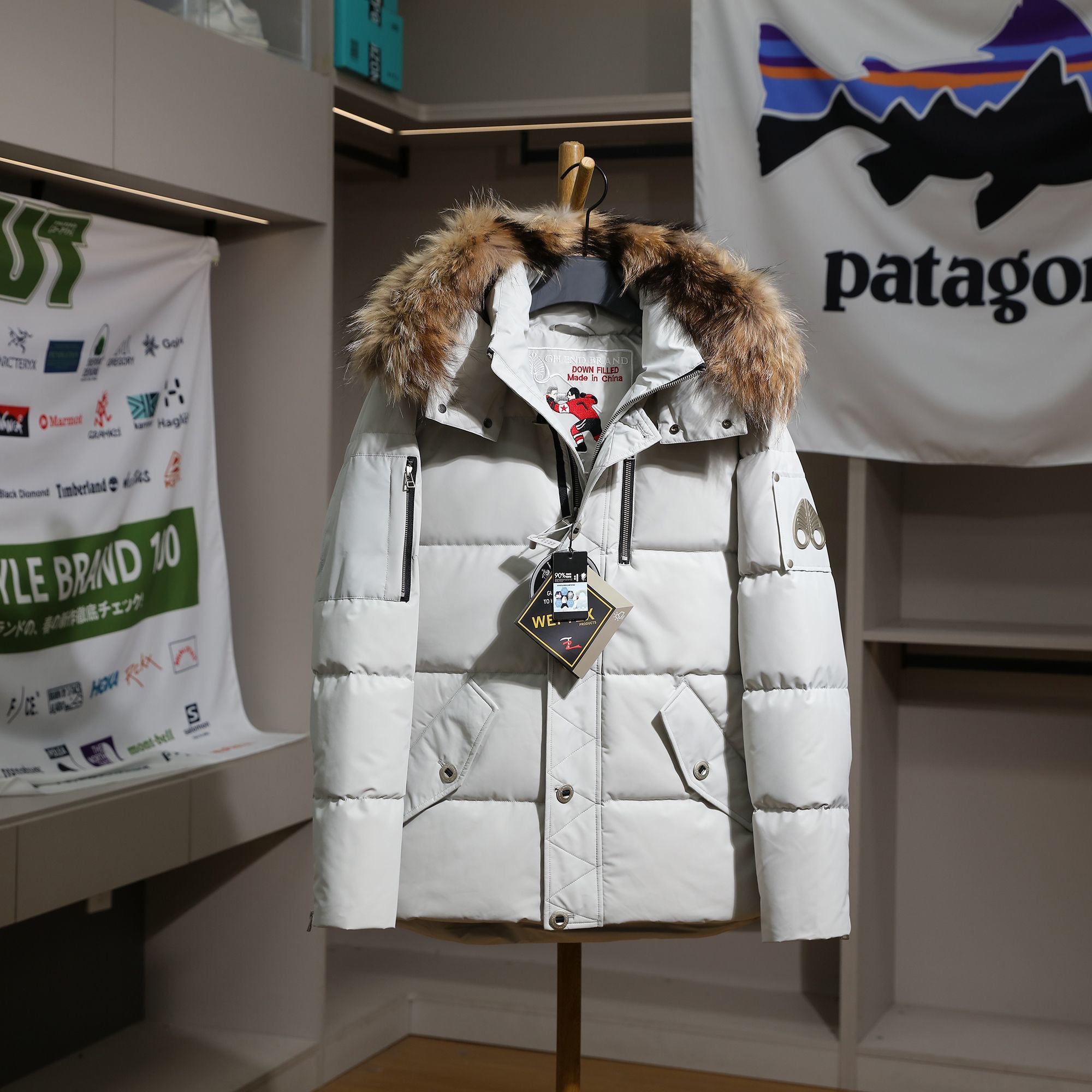 Moose Knuckles real fur collar thickened warm 90 white duck down hooded down jacket