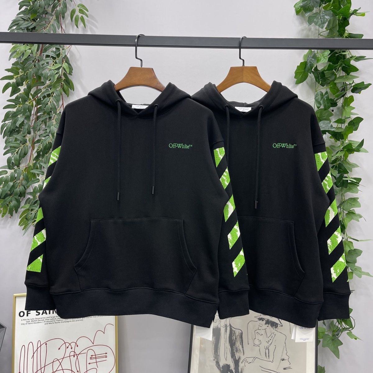 1:1 Version Back Embroidery Green Arrow Hoodie