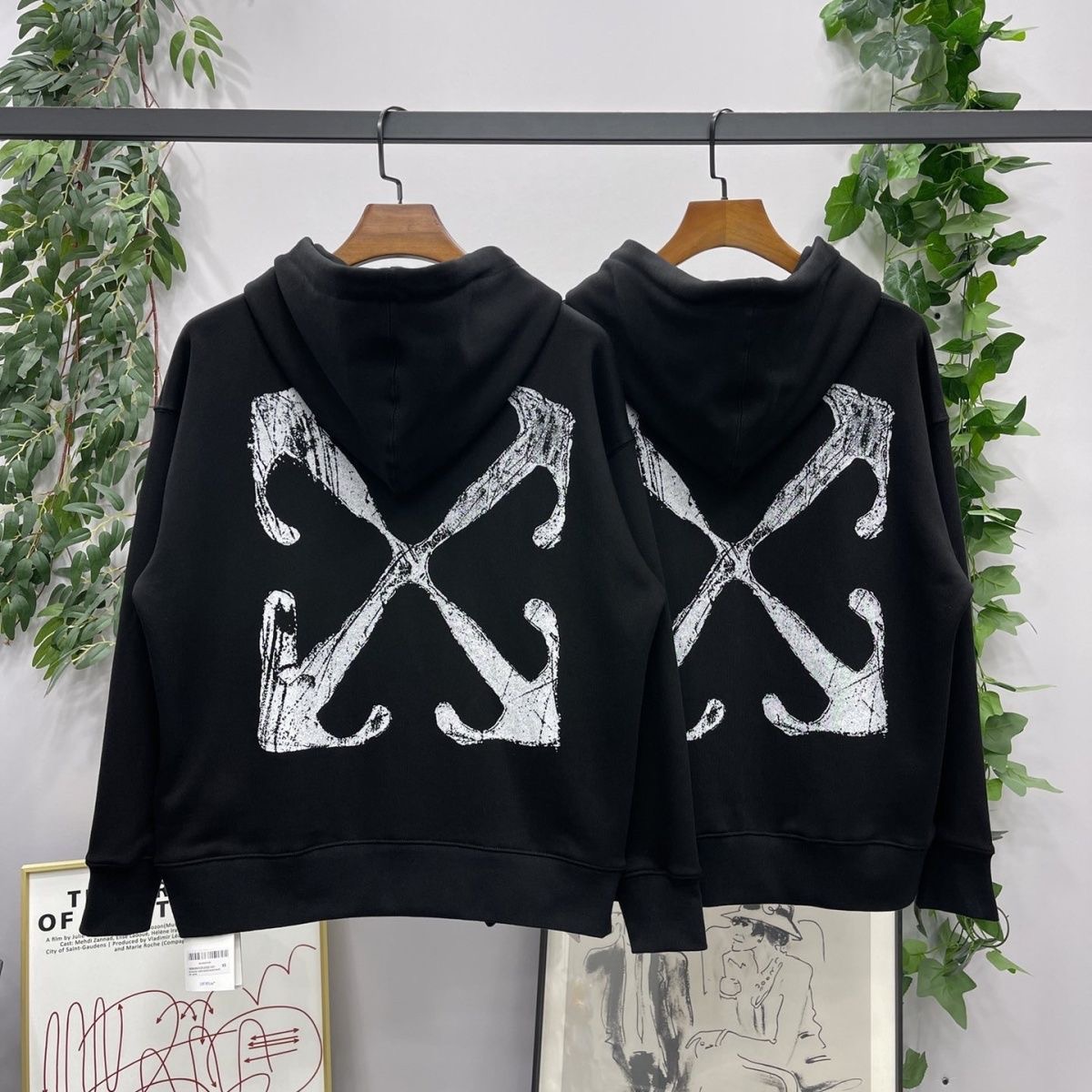 1:1 Version Back Worn Out Arrow Hoodie Black