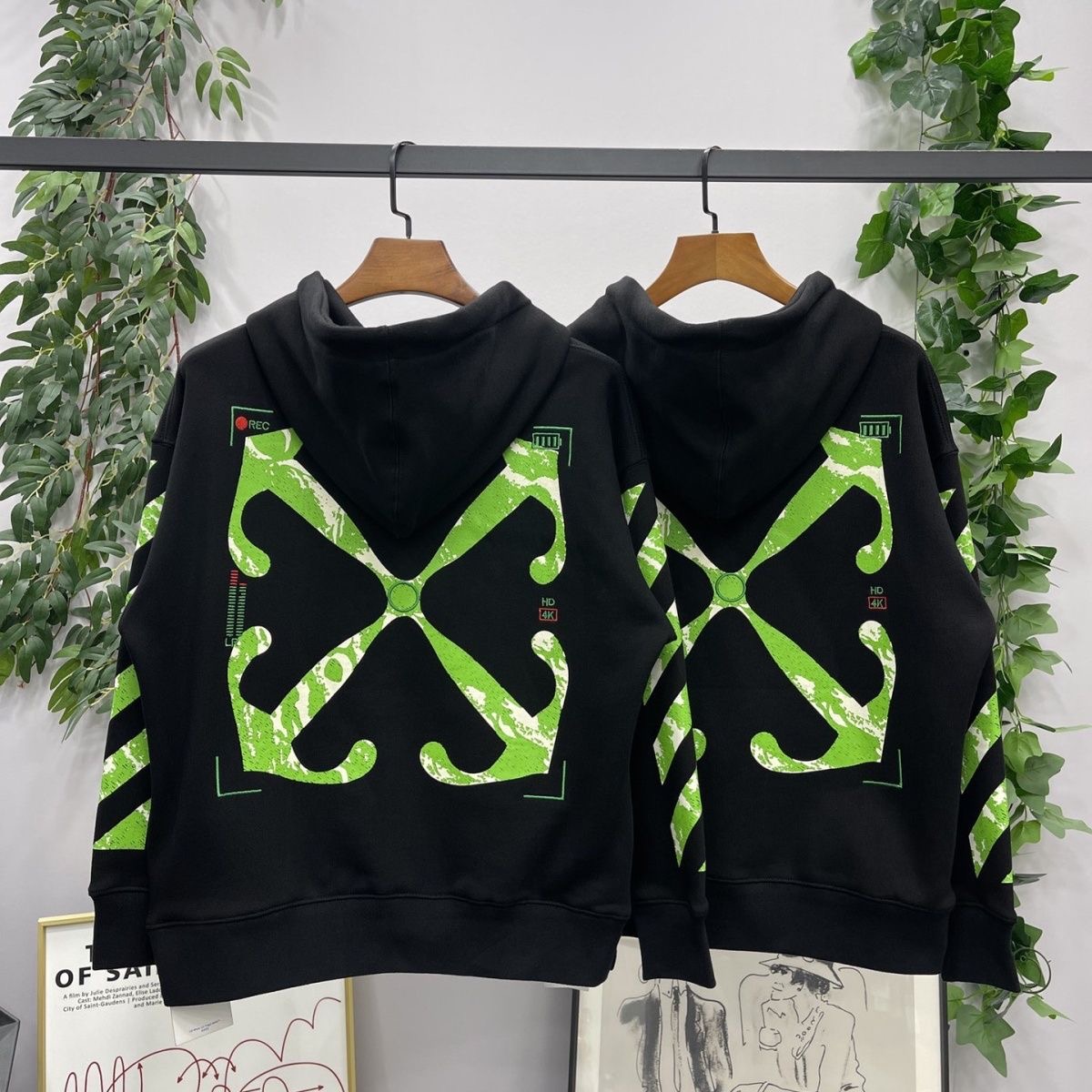 1:1 Version Back Embroidery Green Arrow Hoodie
