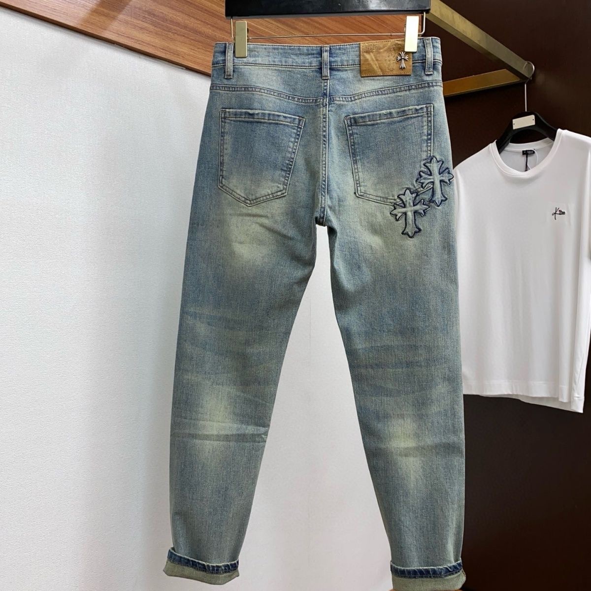 2024 cross leather embroidered jeans