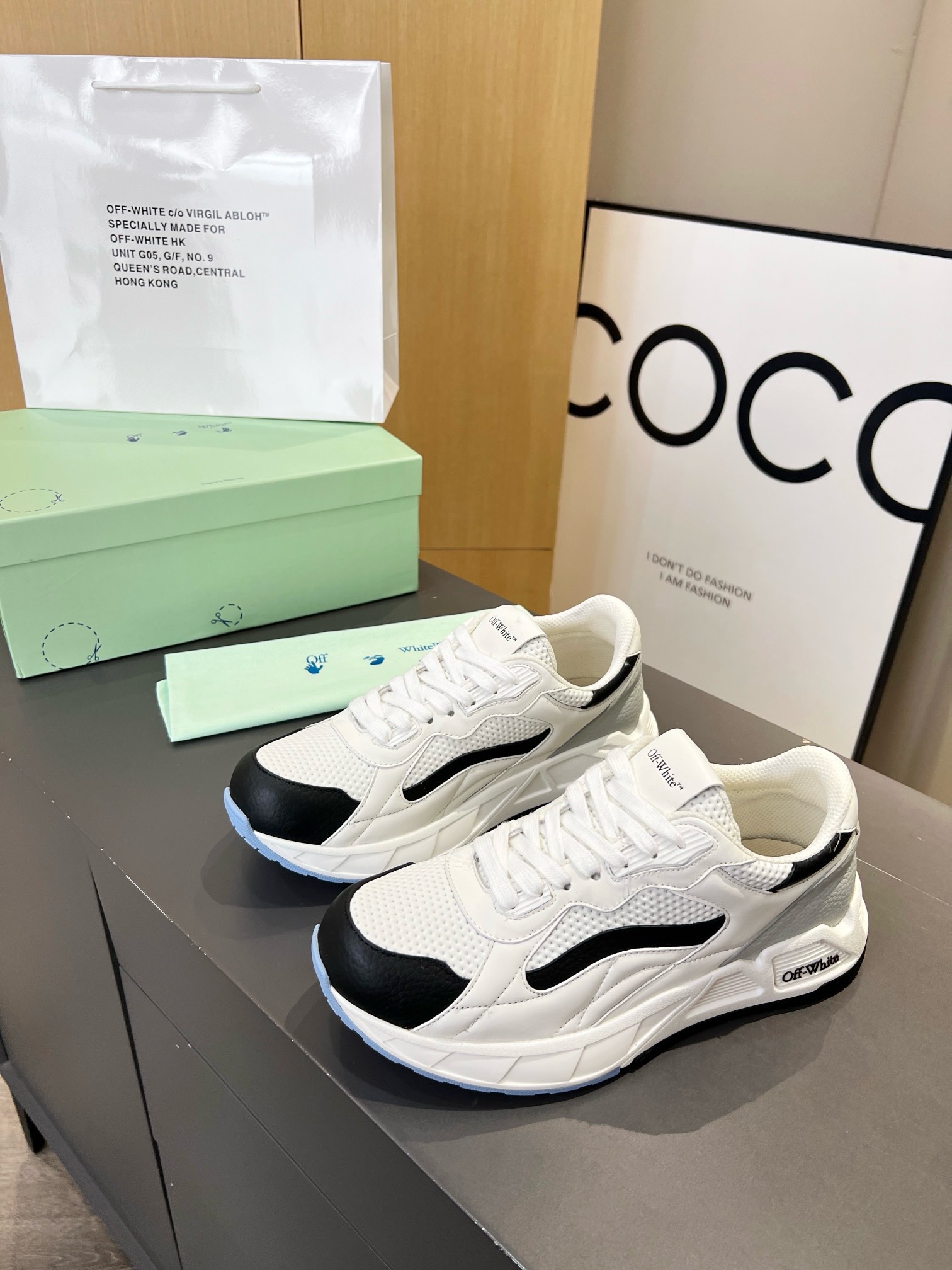 ow sports shoes