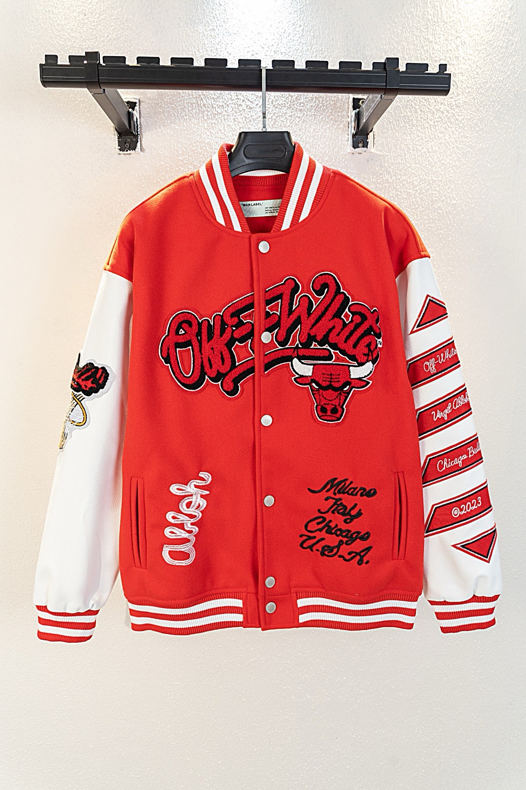 1:1 Red color jacket