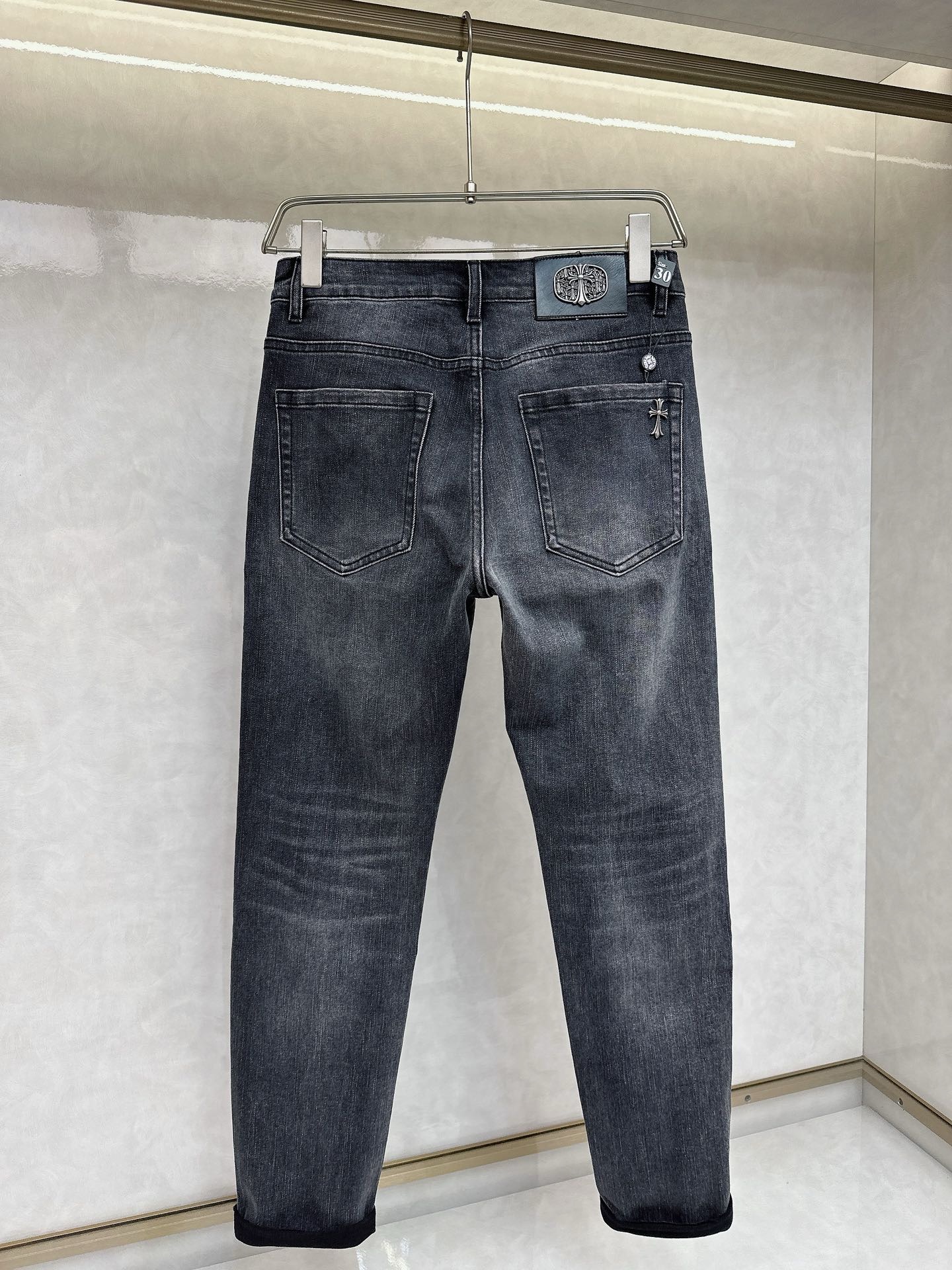 1:1 smoky color jeans