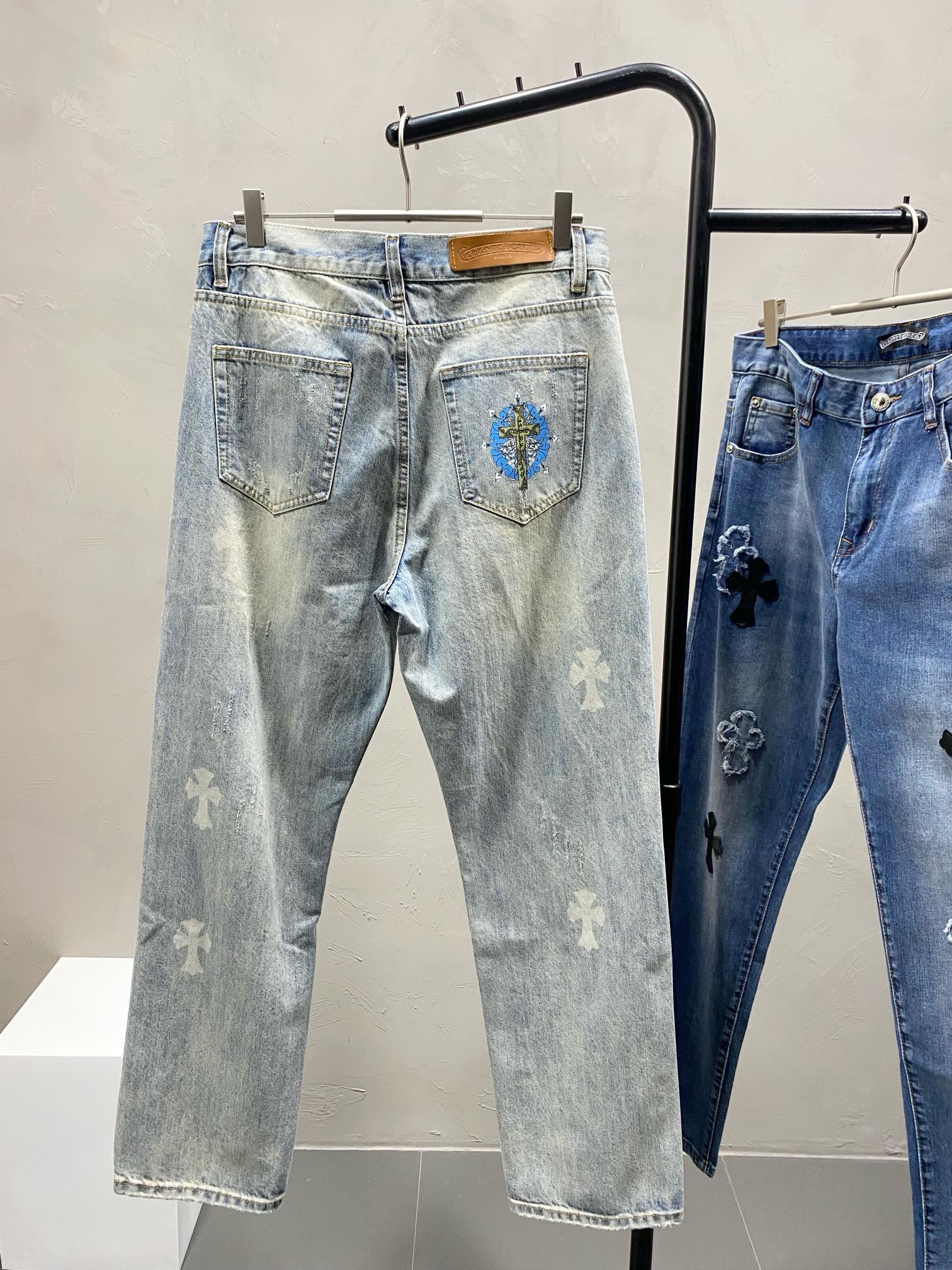 1:1 light blue washing jeans