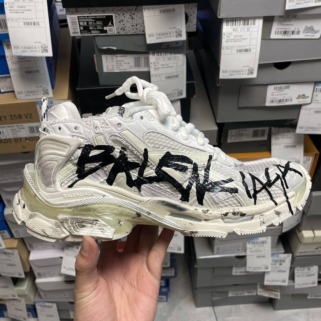 1：1 runner 7.0 version with scrawl shoes