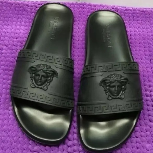 1:1 Black hot selling slipper