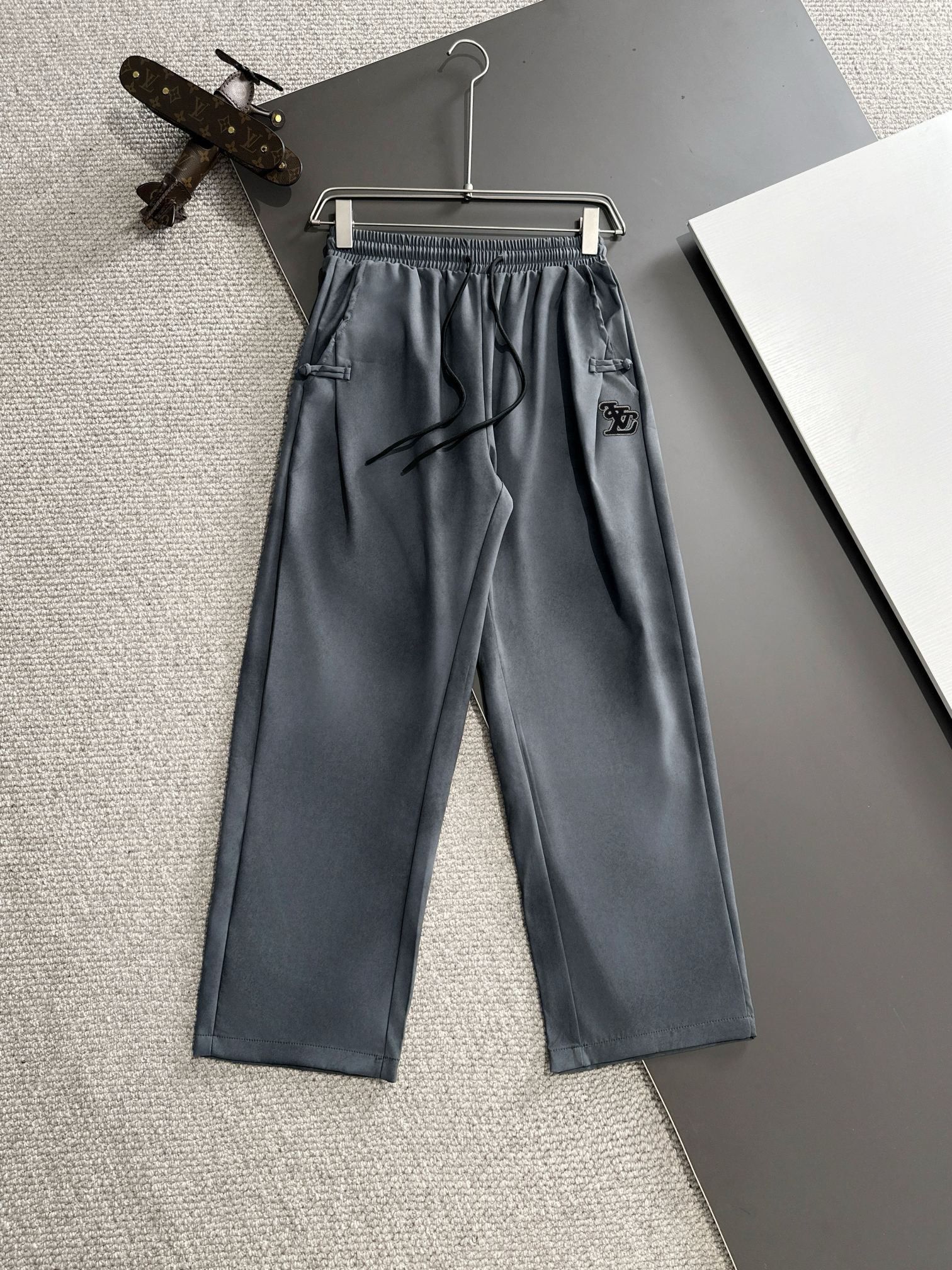 1:1 2024 autumn/winter new elastic casual pants