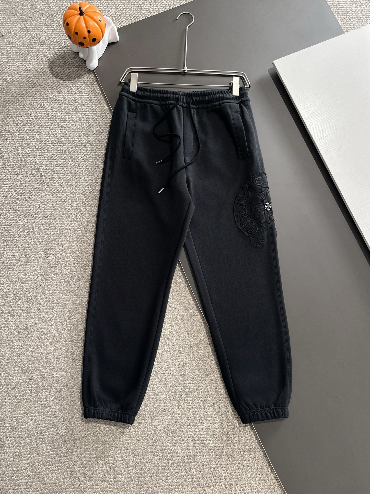 1:1 New 2024 autumn back pocket hardware accessories pant