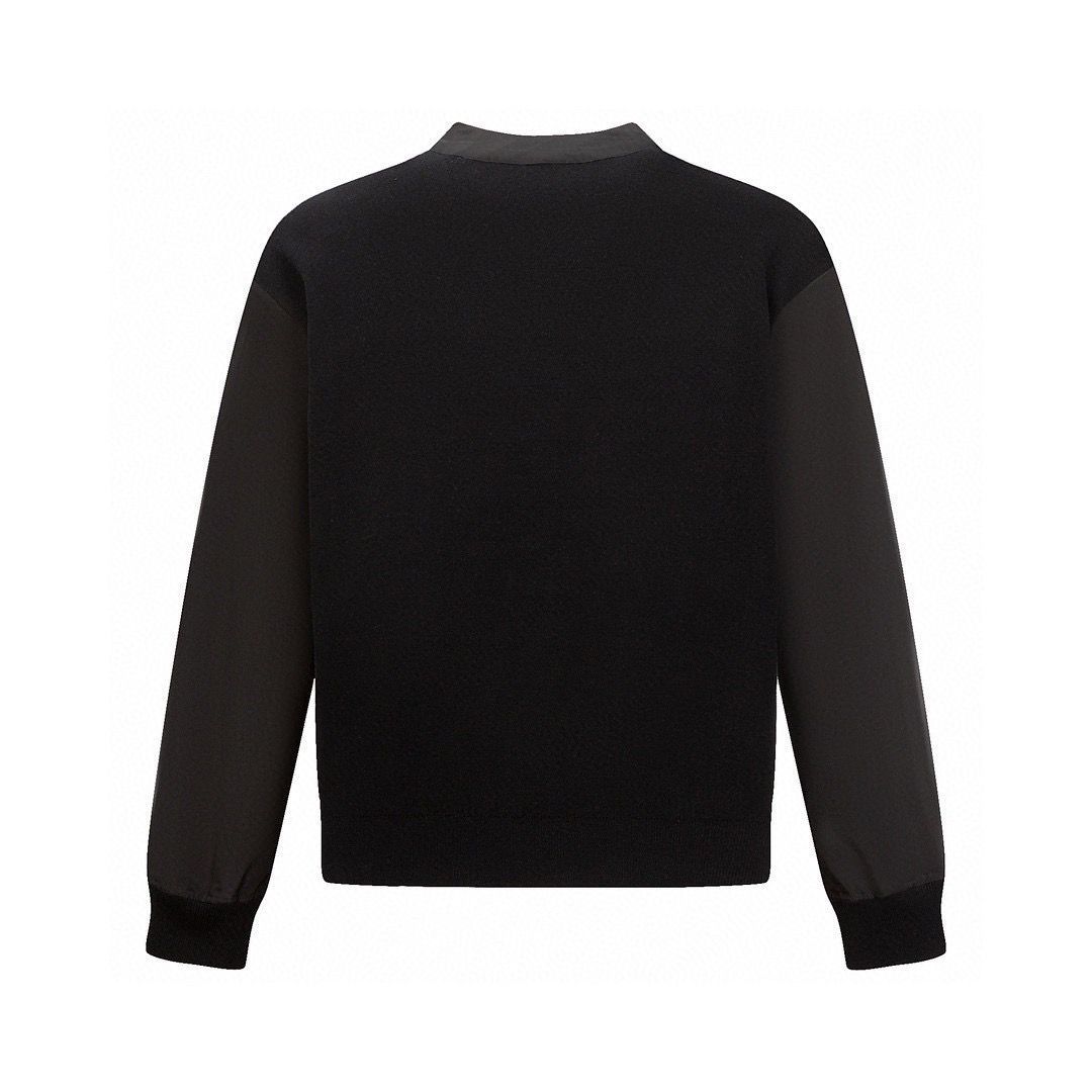 1:1 Version black button sweater