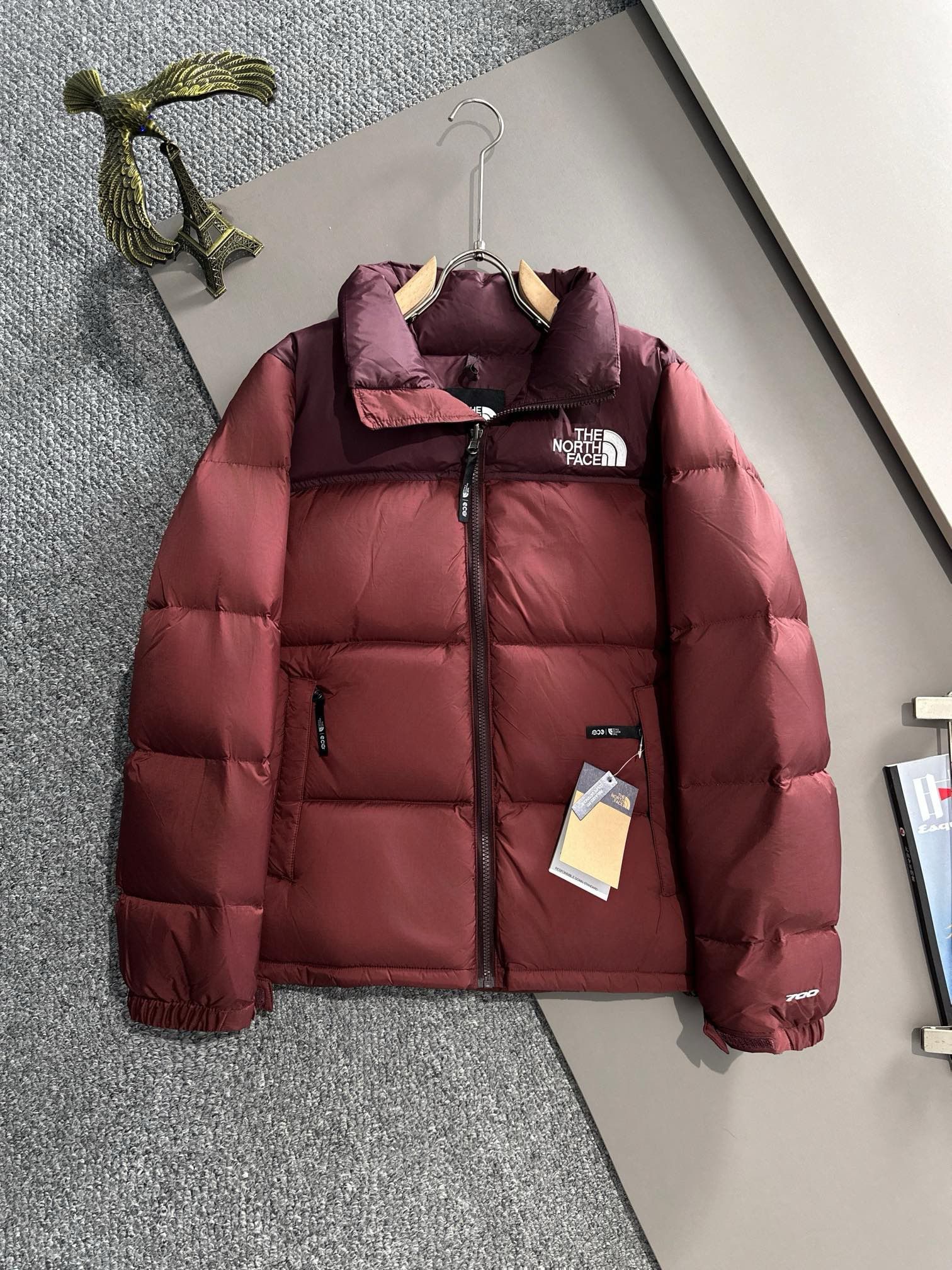 1:1 top version classic wine color down jacket