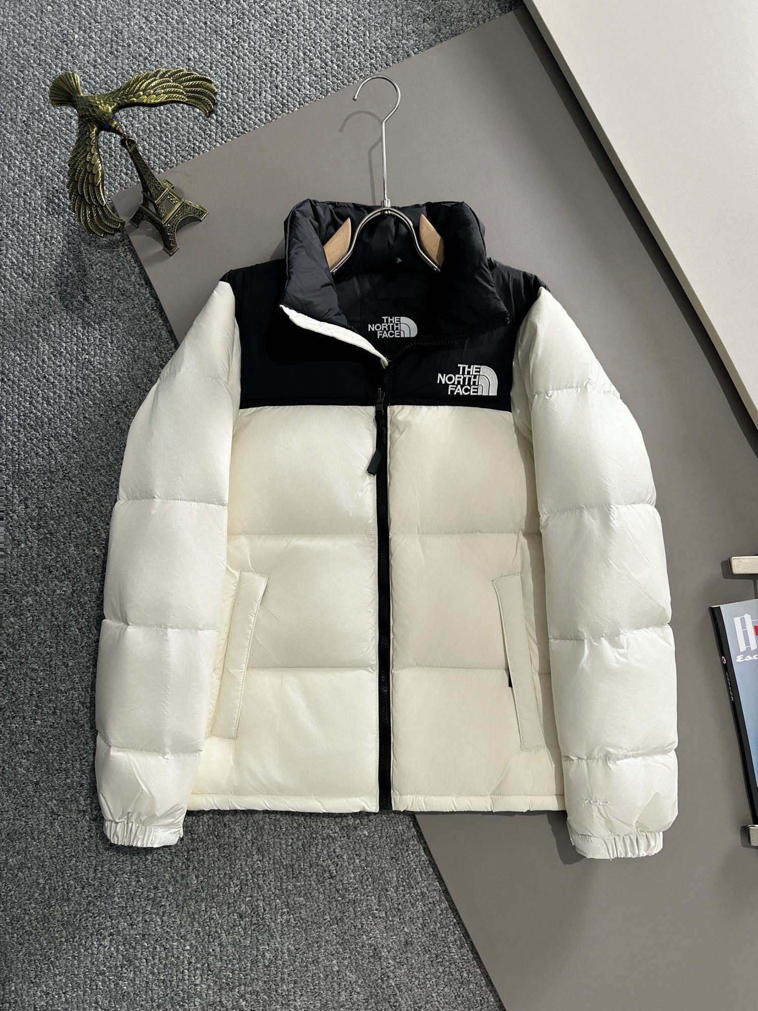 1:1 Top version classic 1996Nuptse black white down jacket