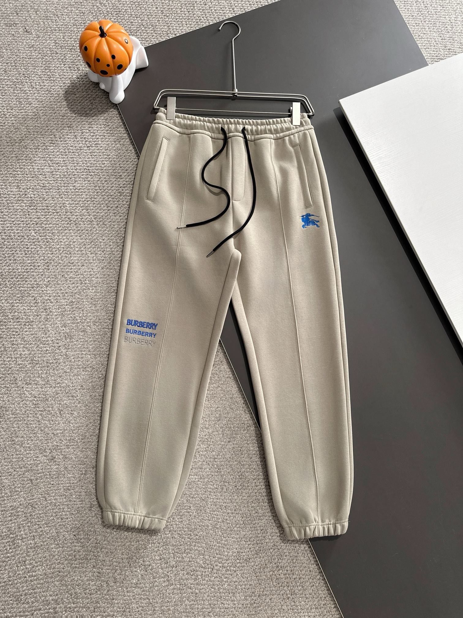1:1 version front piece left blue precision war horse embroidery sweat pant