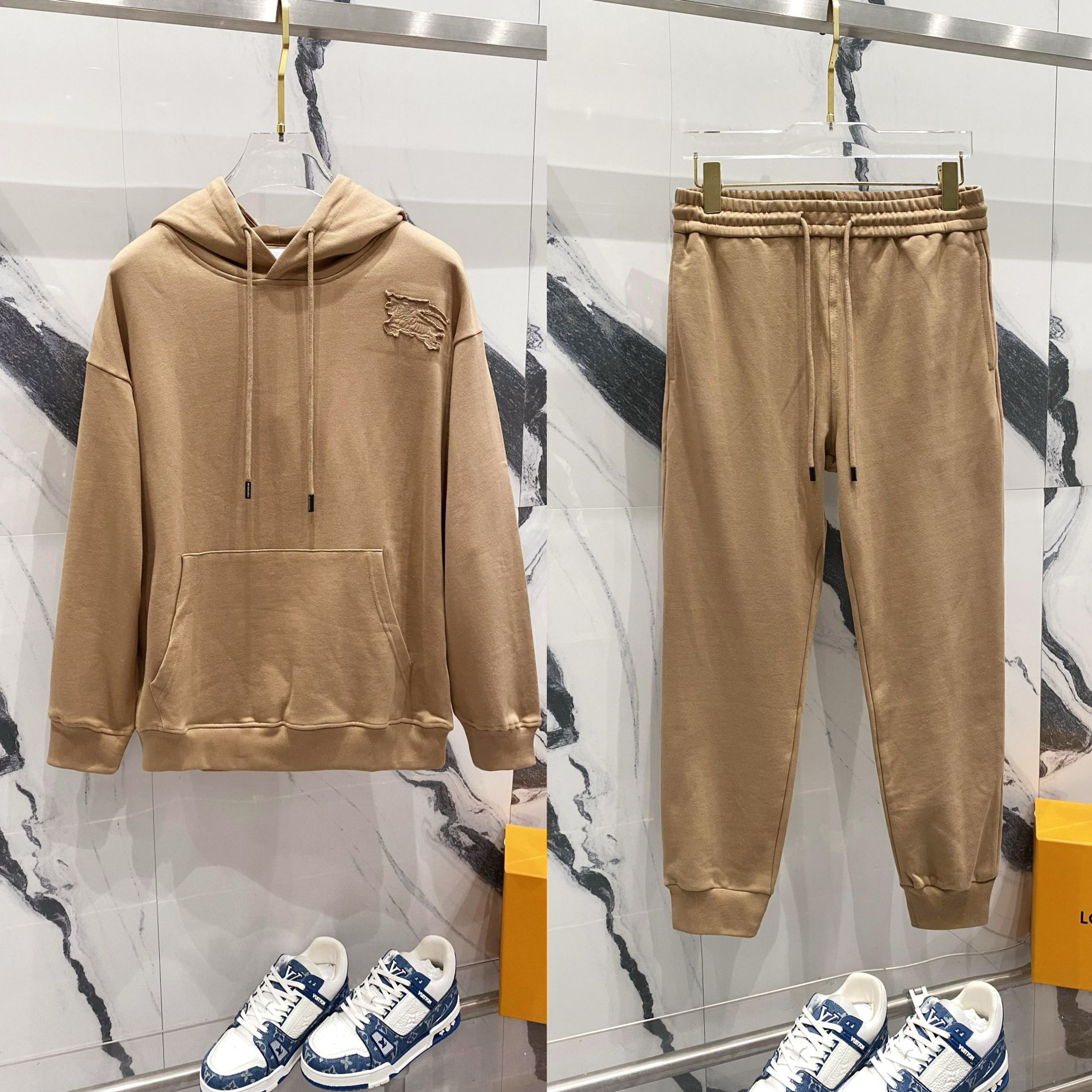 1:1 Verison new arrival brown color tracksuit