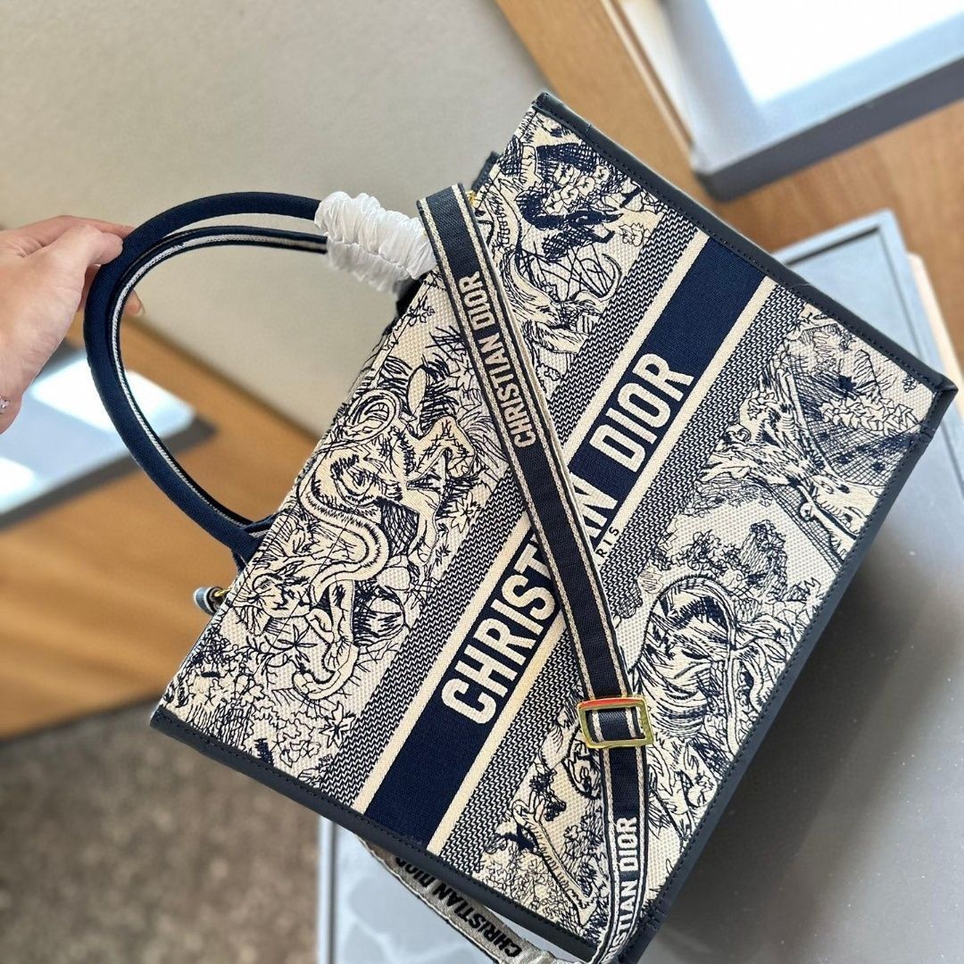 New arrival embroidery bag