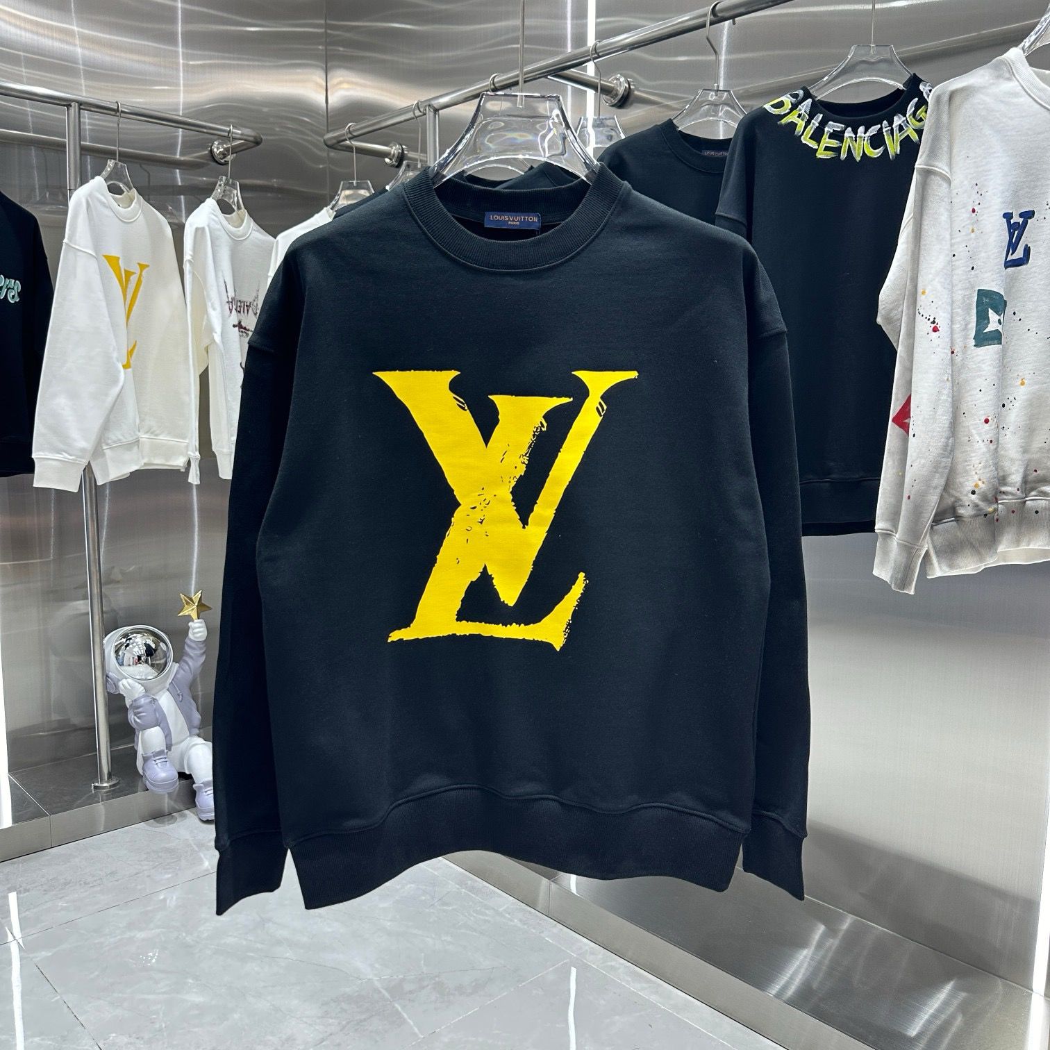 1:1 Version new arrival black with yellow logo crewneck