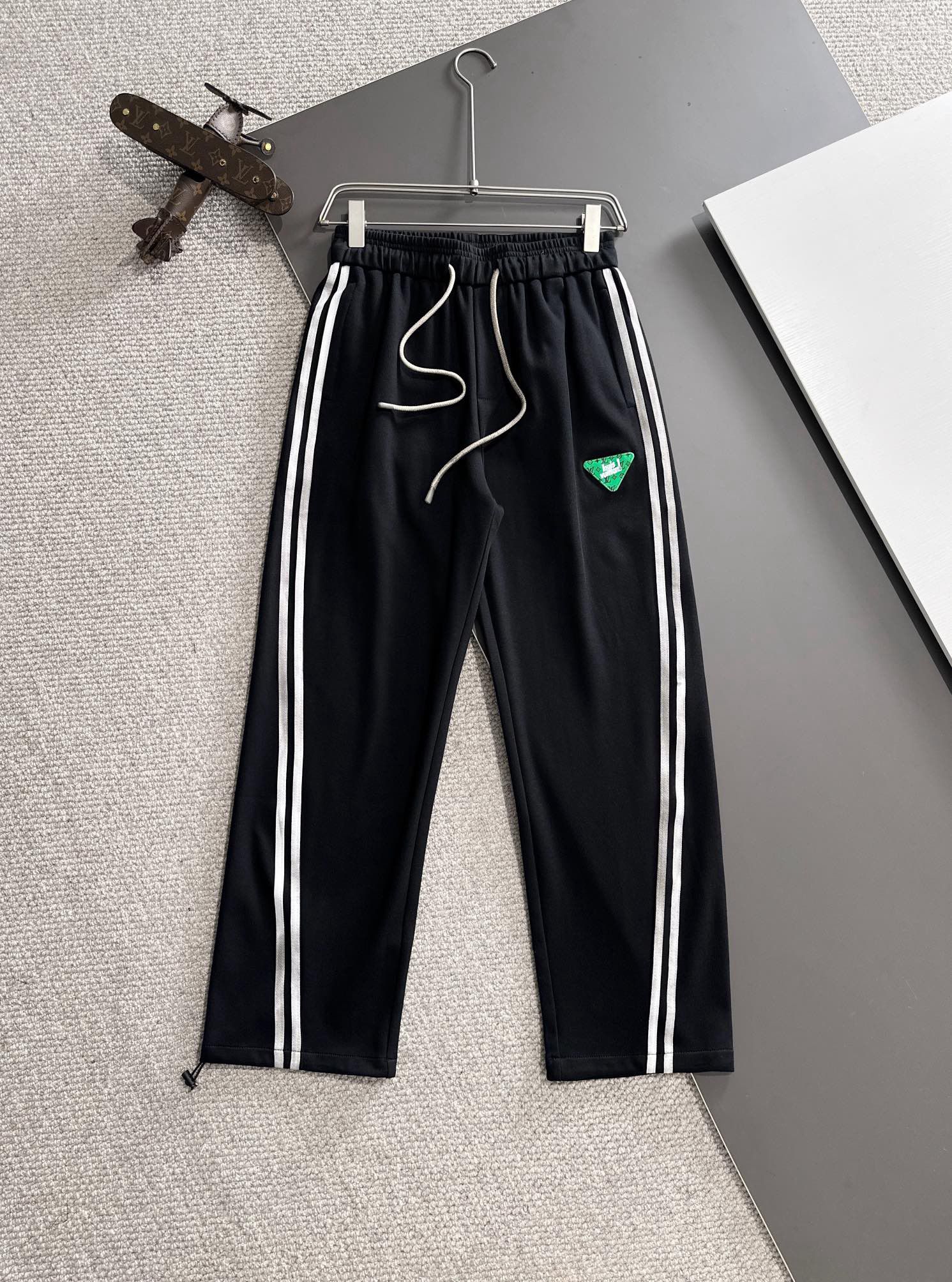 1:1 Version latest style black with green logo pant