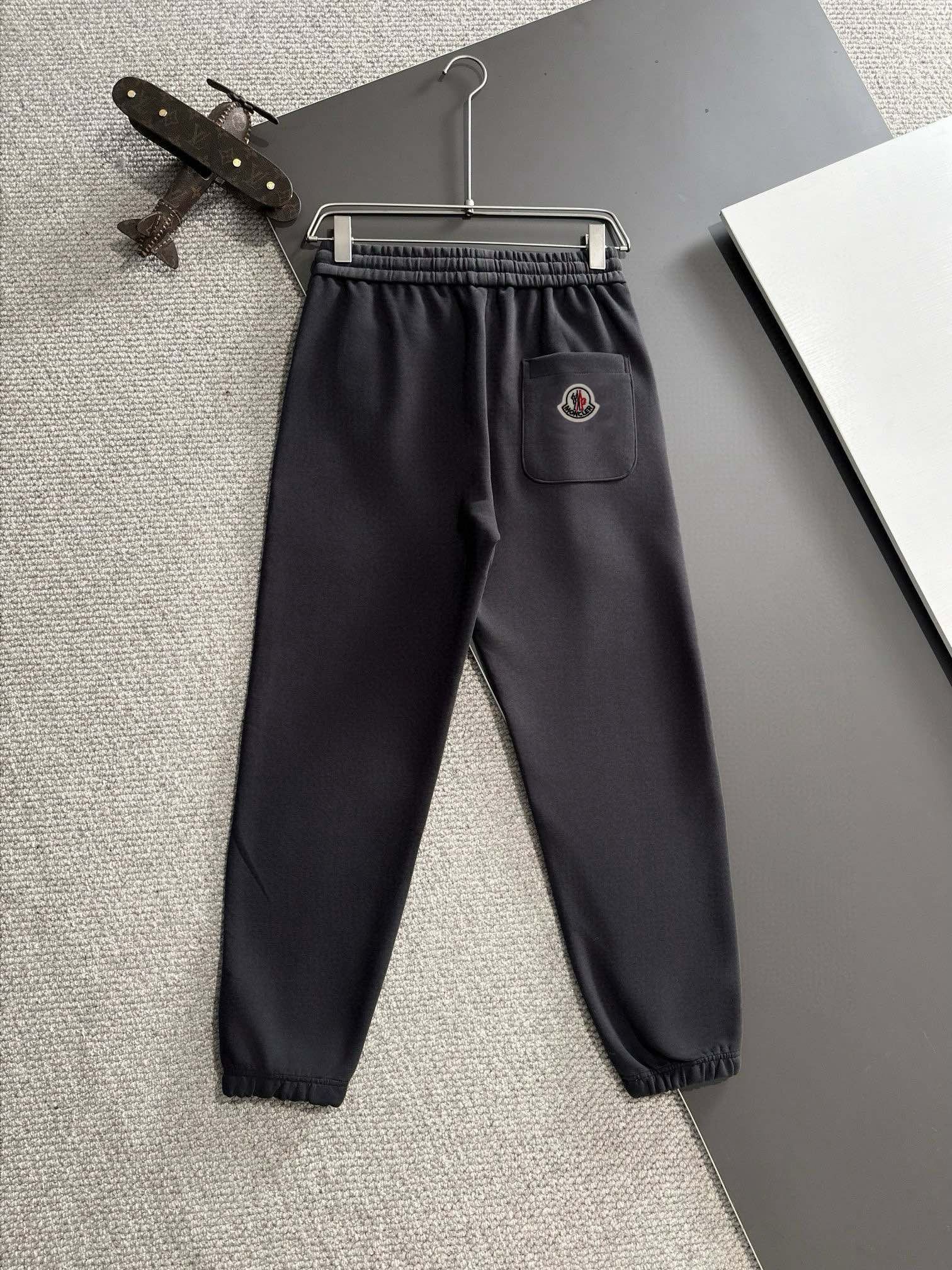 1:1 quality new black with red logo pant