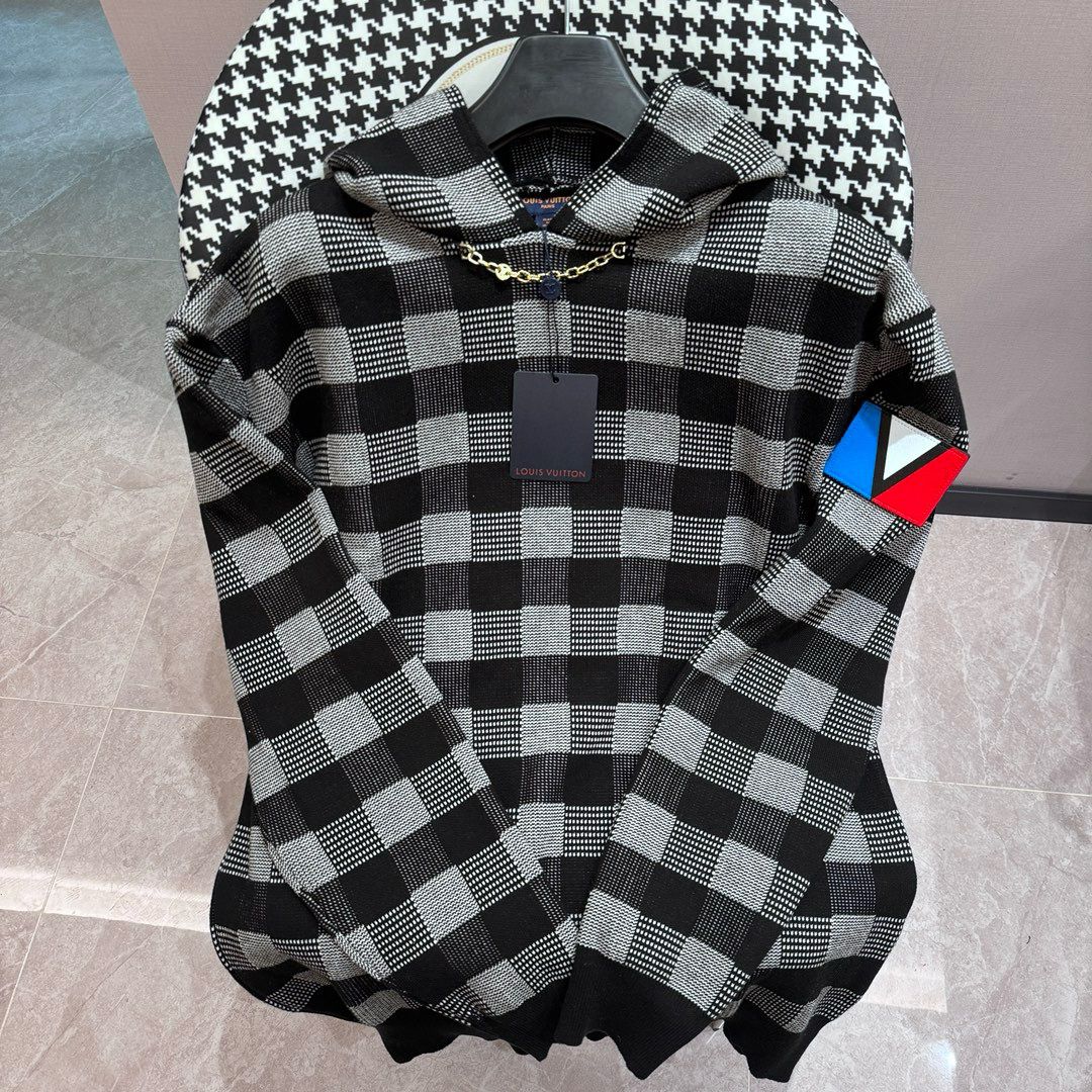 New arrival black white sweater