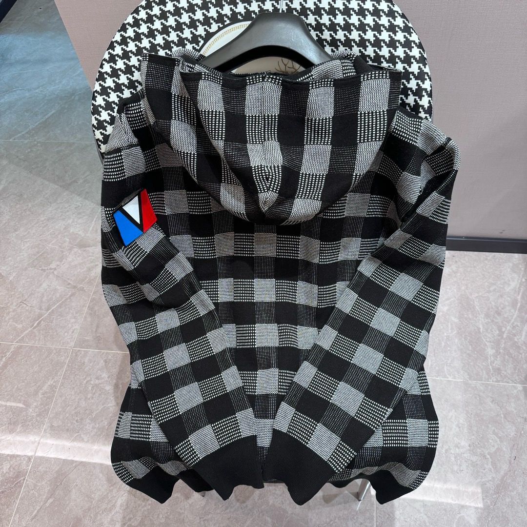 New arrival black white sweater